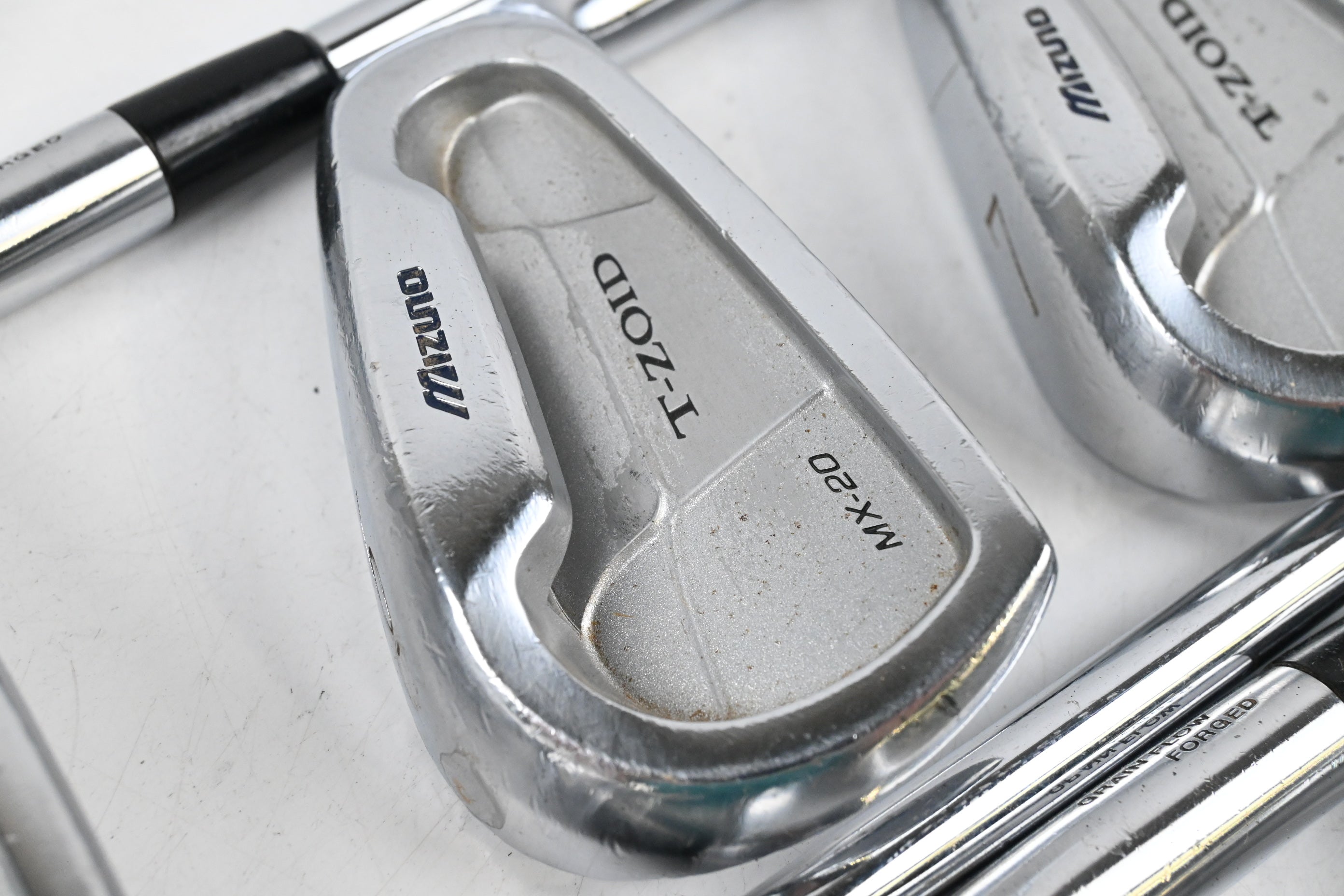 Mizuno MX-20 Irons / 5-PW / Regular Flex Dynamic Gold R300 Shafts