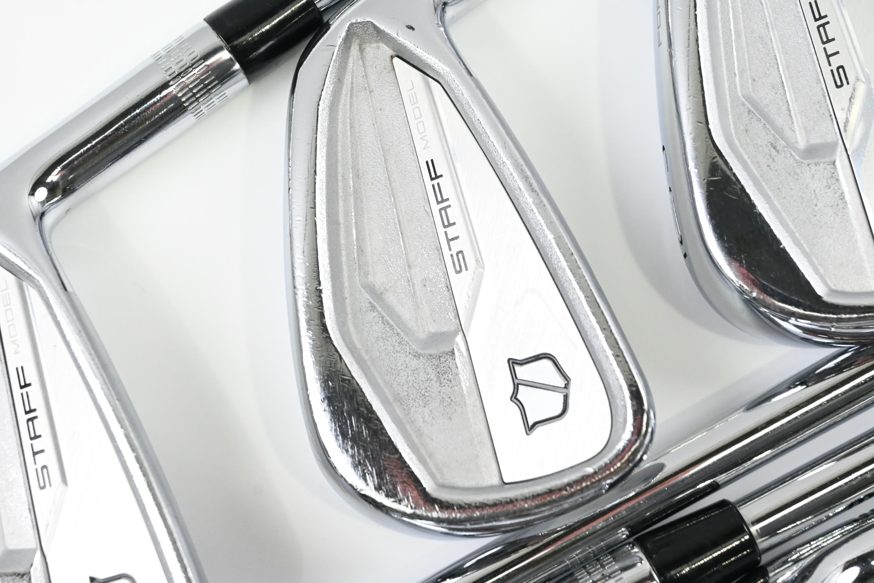 Wilson Staff Model CB 2024 Irons / 4-PW / X-Flex N.S.PRO Modus3 Tour120