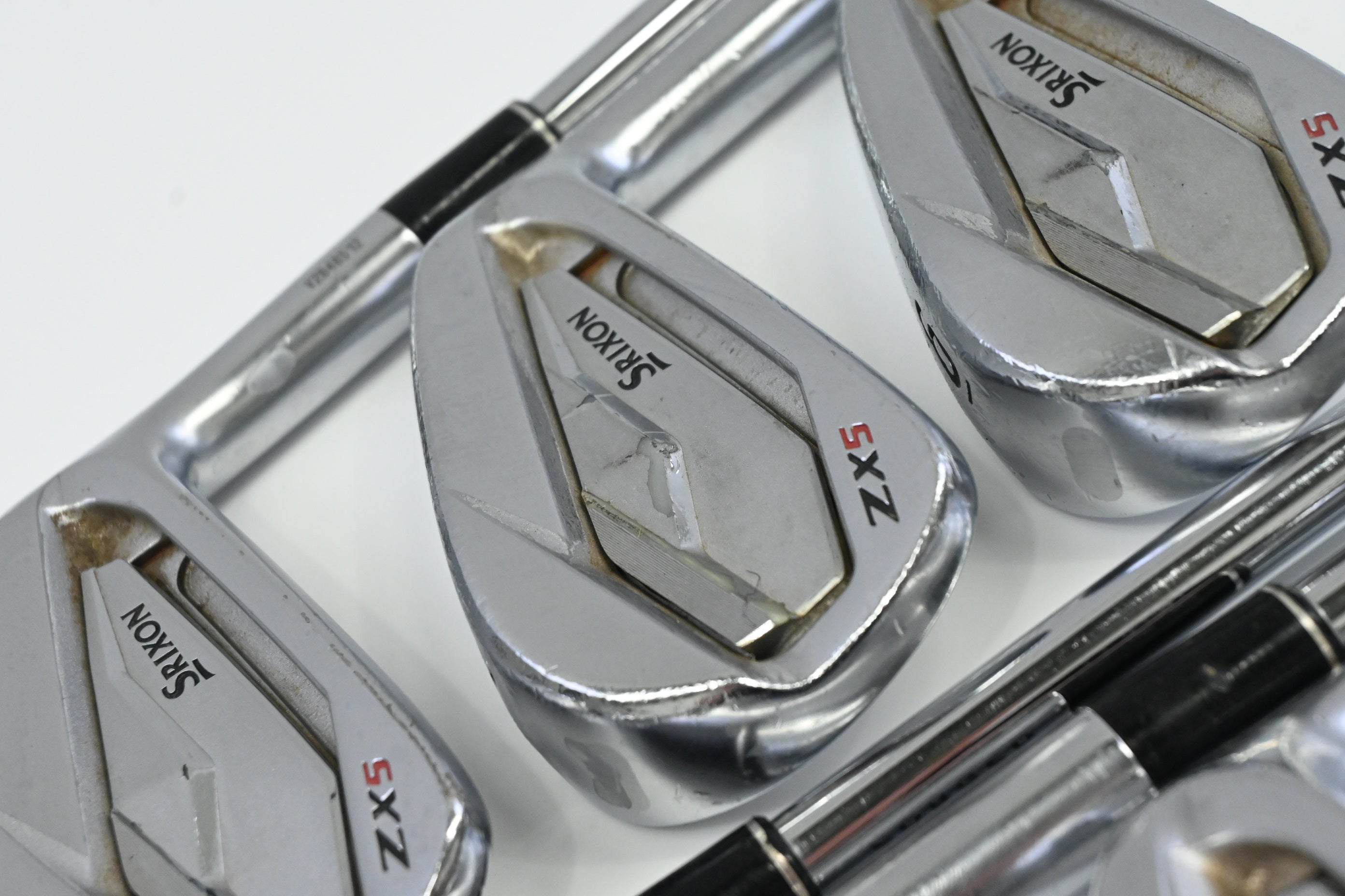 Srixon ZX5 Irons / 4-PW / Stiff Flex NS Pro Modus3 Shafts