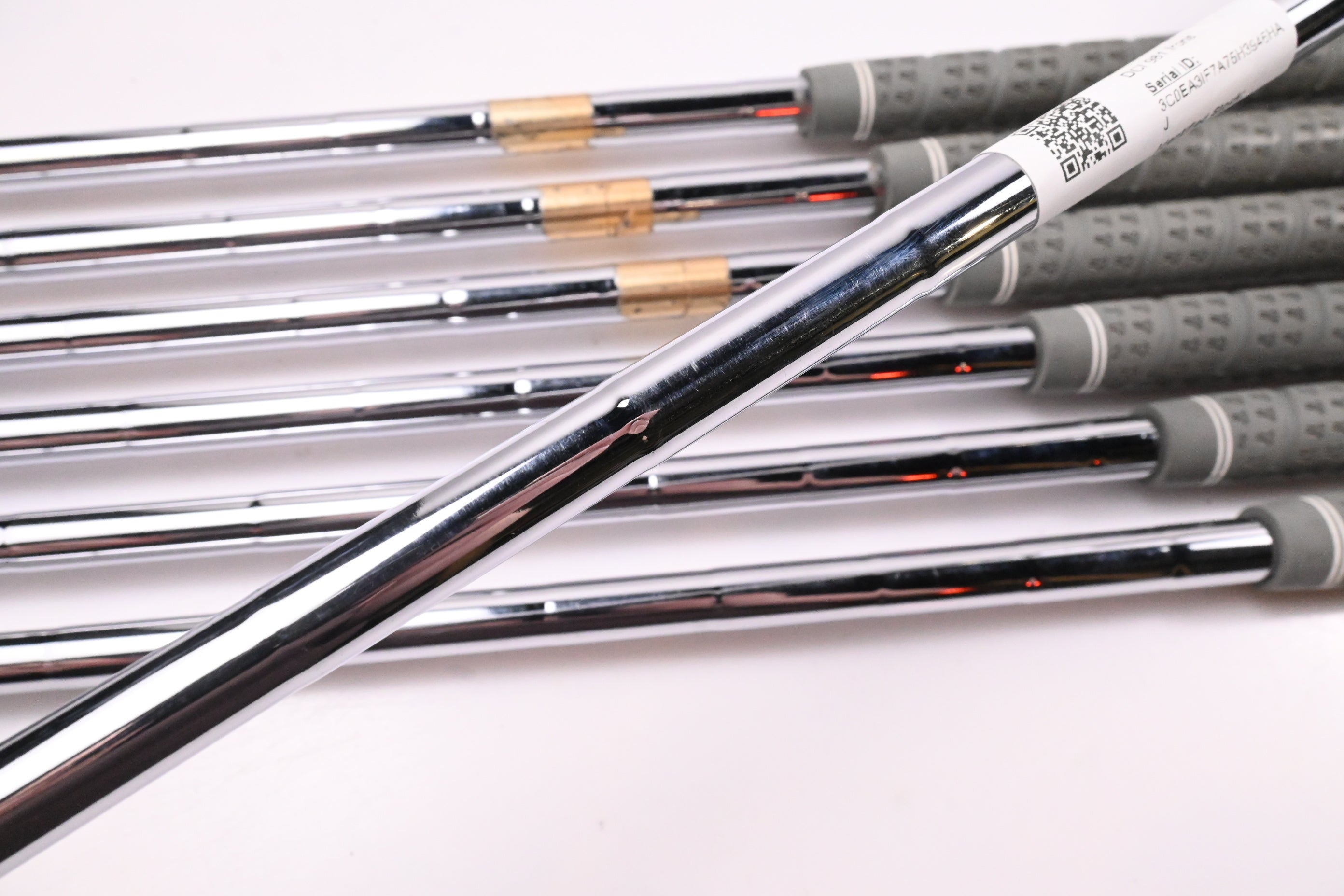 Titleist DCI 981 Irons / 4-PW / Stiff Flex Steel Shafts