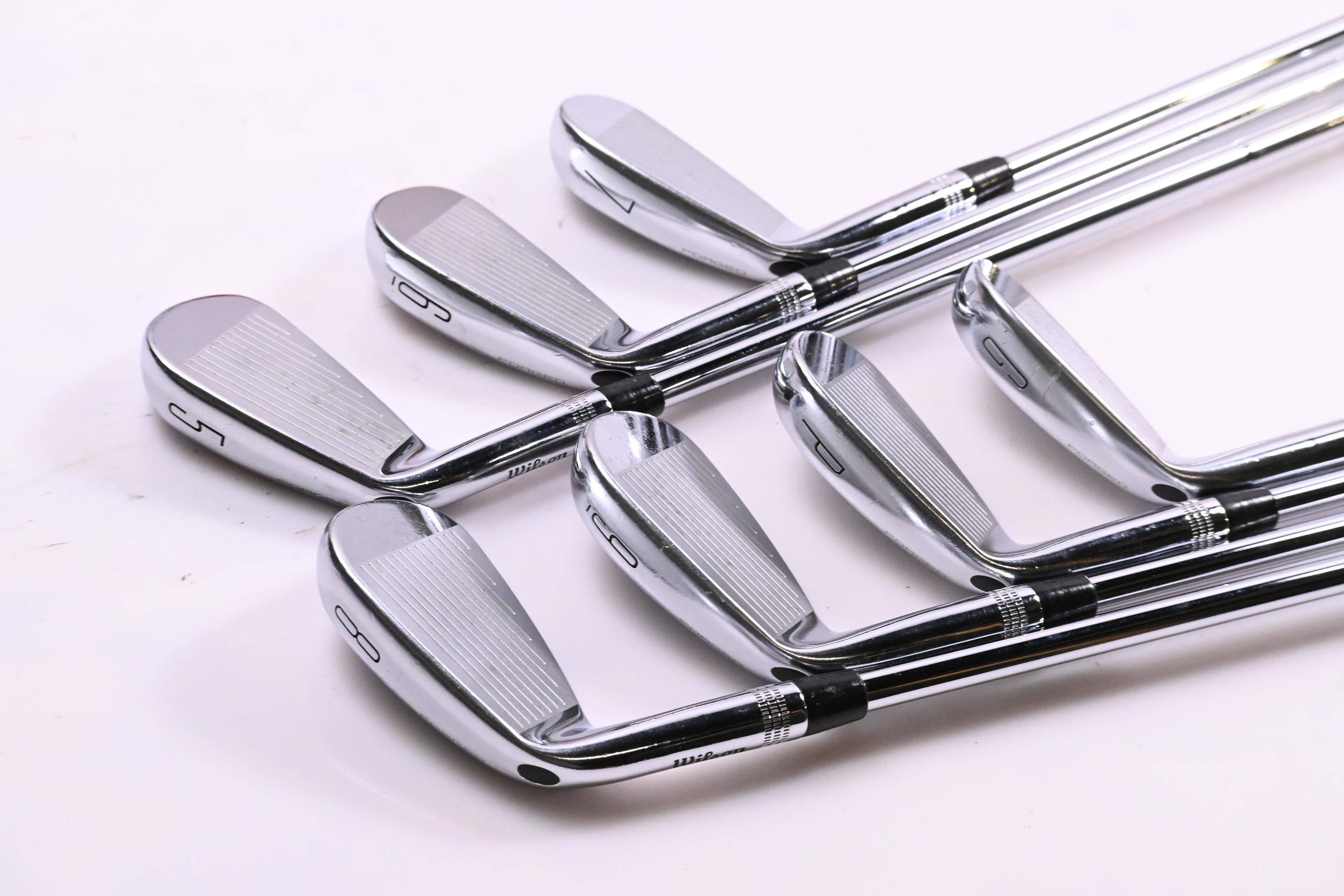 Wilson Staff Model 2024 CB Irons / 4-PW / Regular Flex Dynamic Gold Mid 115 R300