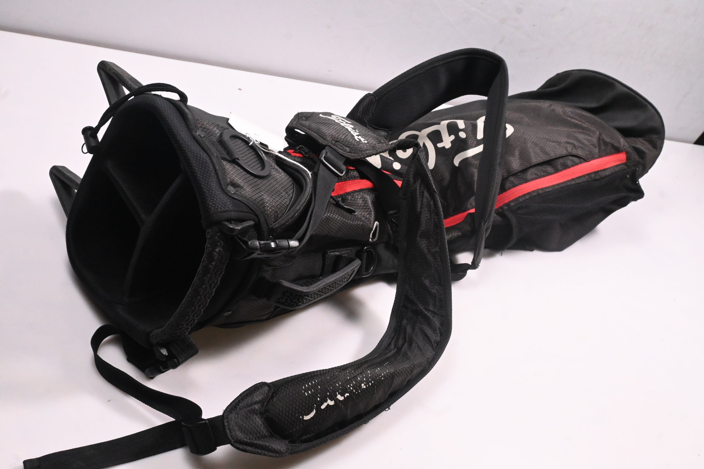 Titleist Pencil Bag / 3-Way Divider / Black, Red