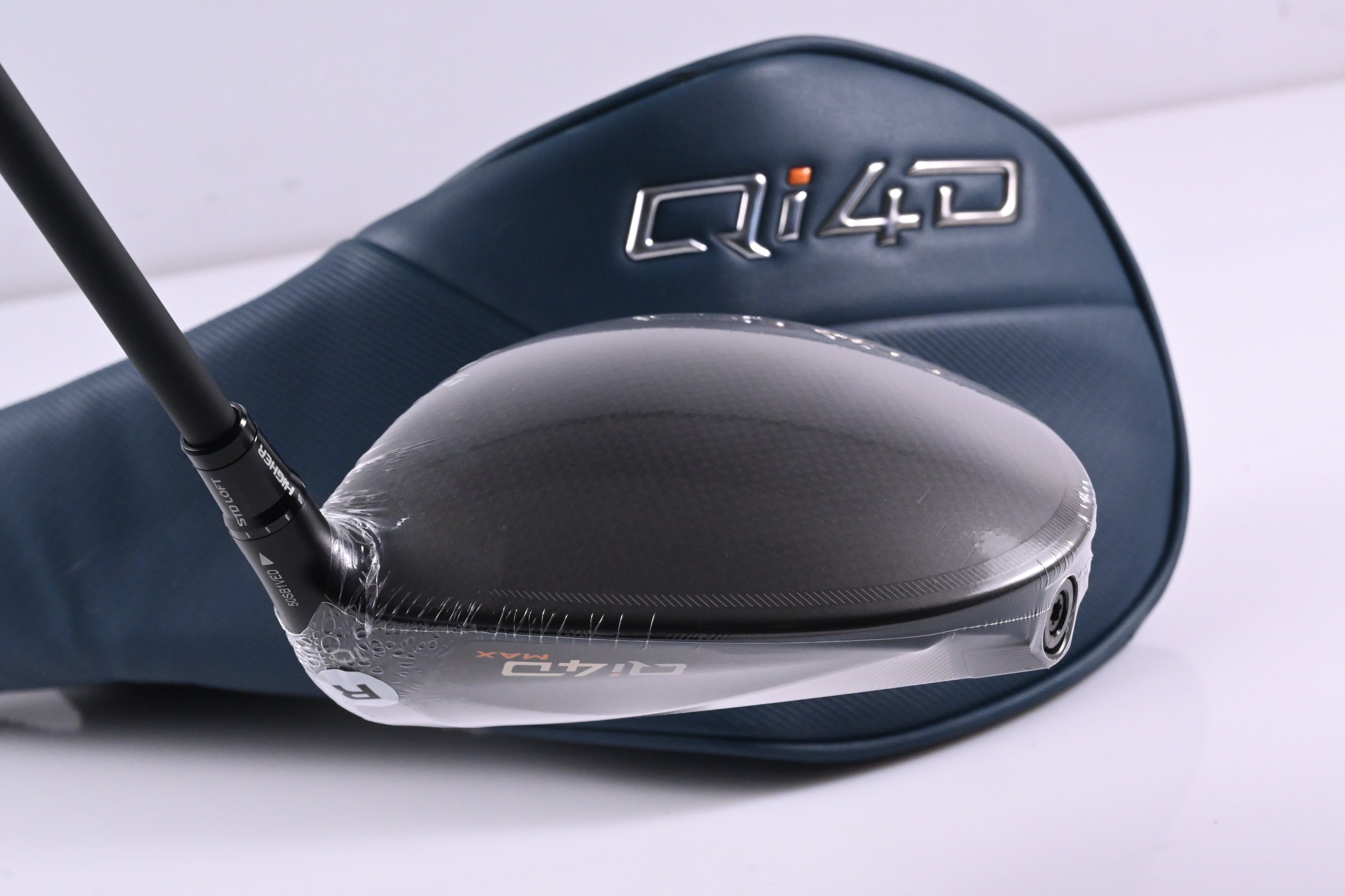 Taylormade Qi4D Max Driver / 10.5 Degree / Regular Flex Reax Blue 50 Shaft