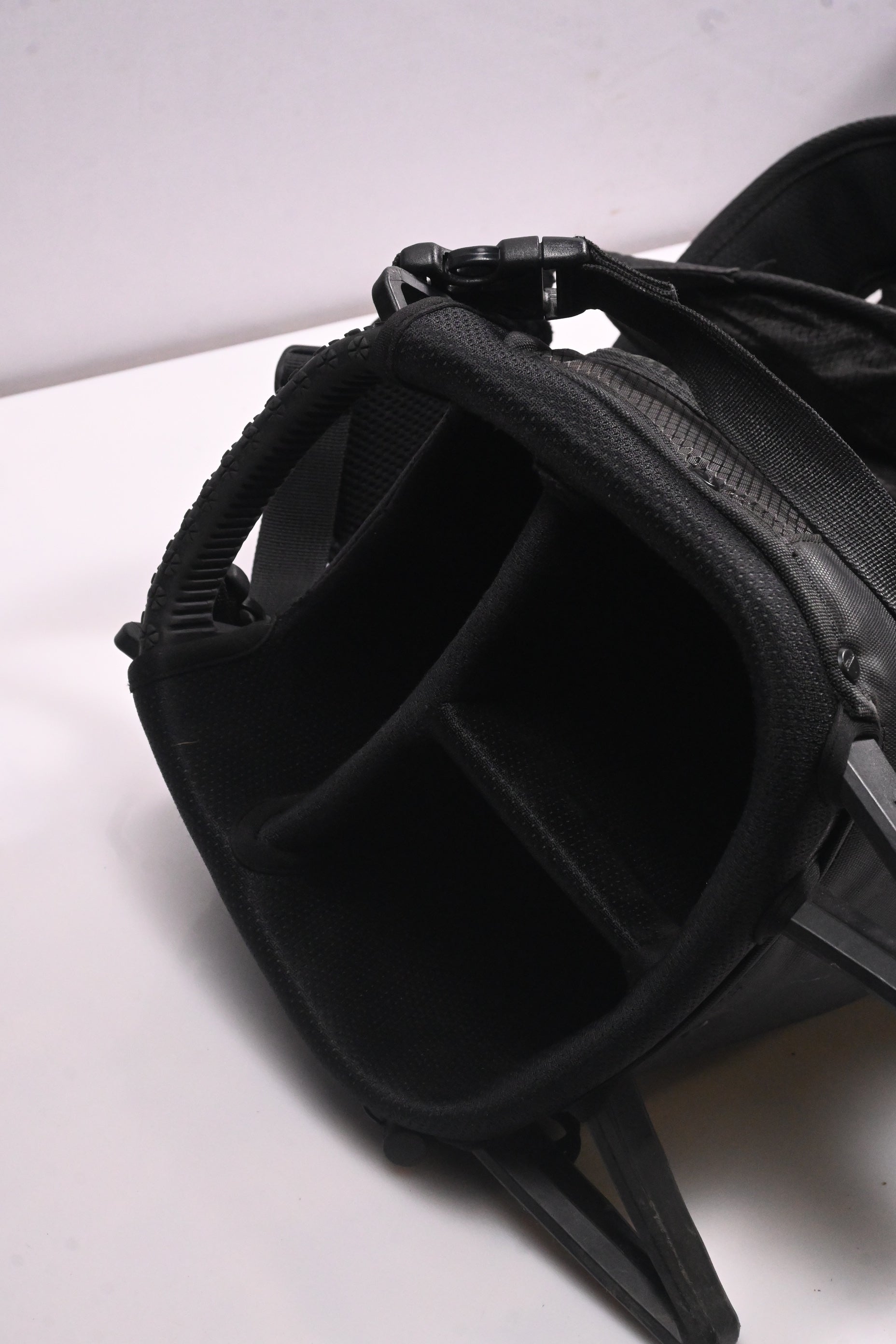 Titleist Pencil Bag / 3-Way Divider / Black, Red