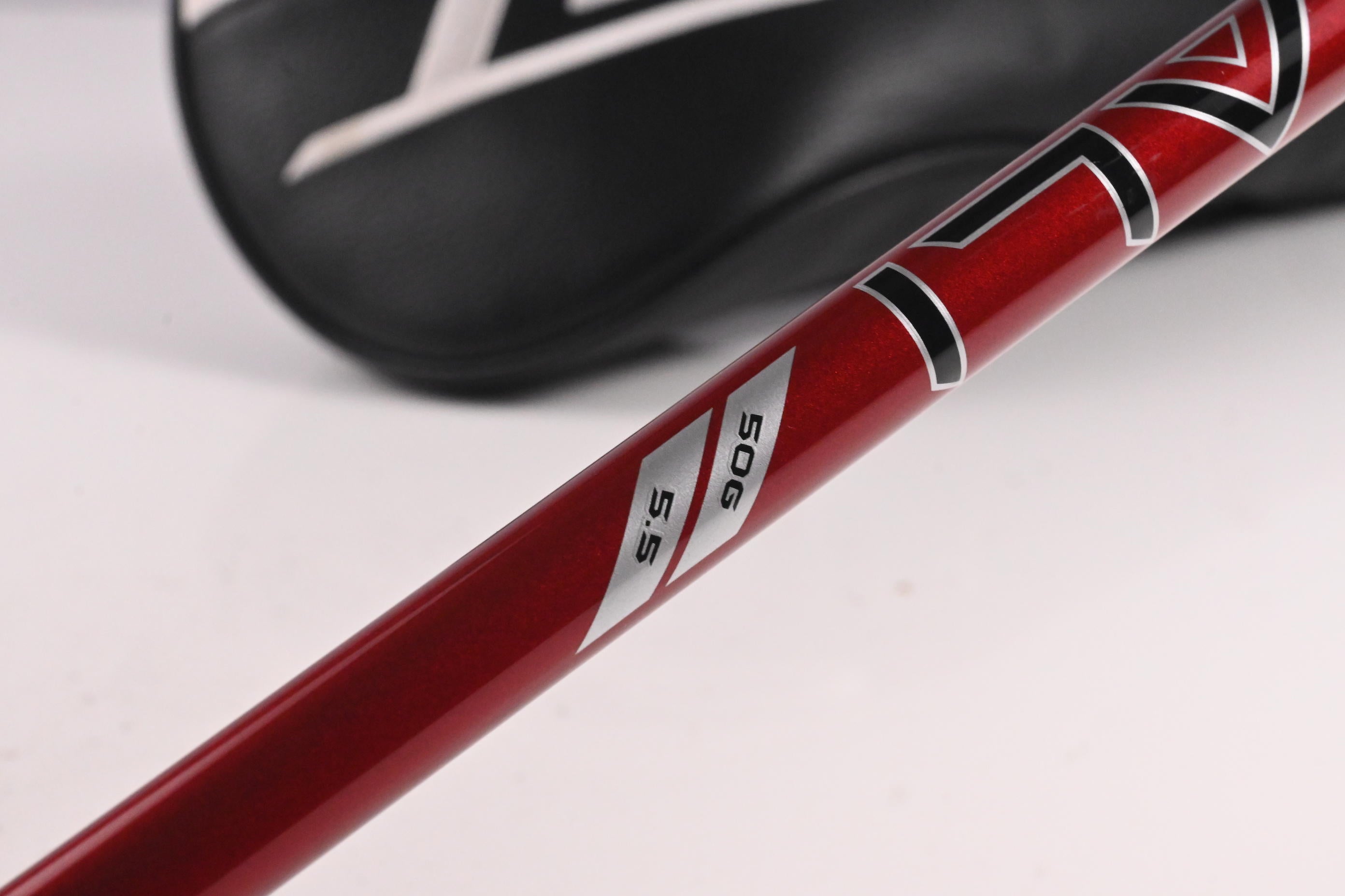 Titleist GT2 Driver / 10 Degree / Regular Flex Denali Red 50 Shaft