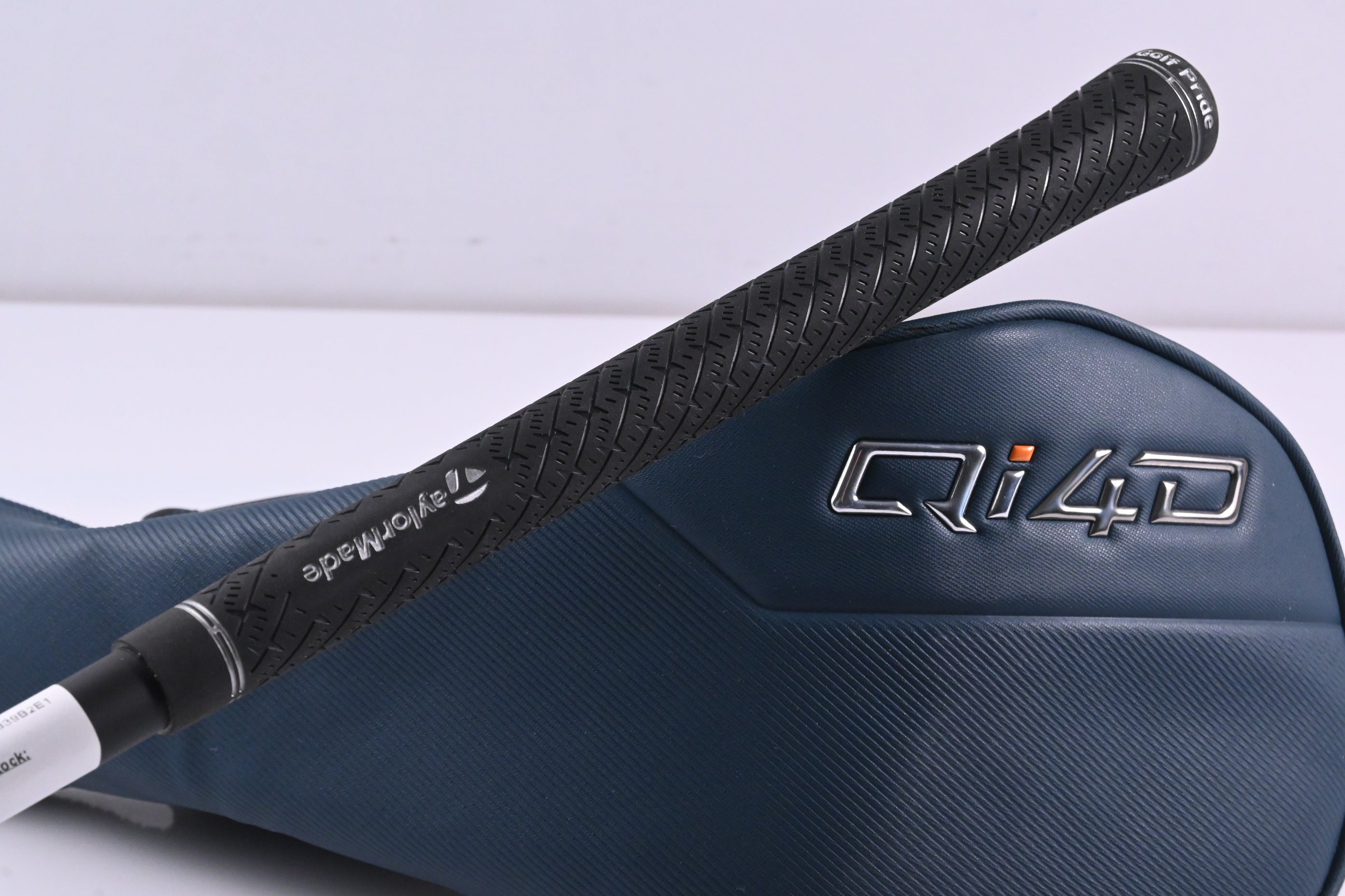 Taylormade Qi4D Max Driver / 10.5 Degree / Regular Flex Reax Blue 50 Shaft