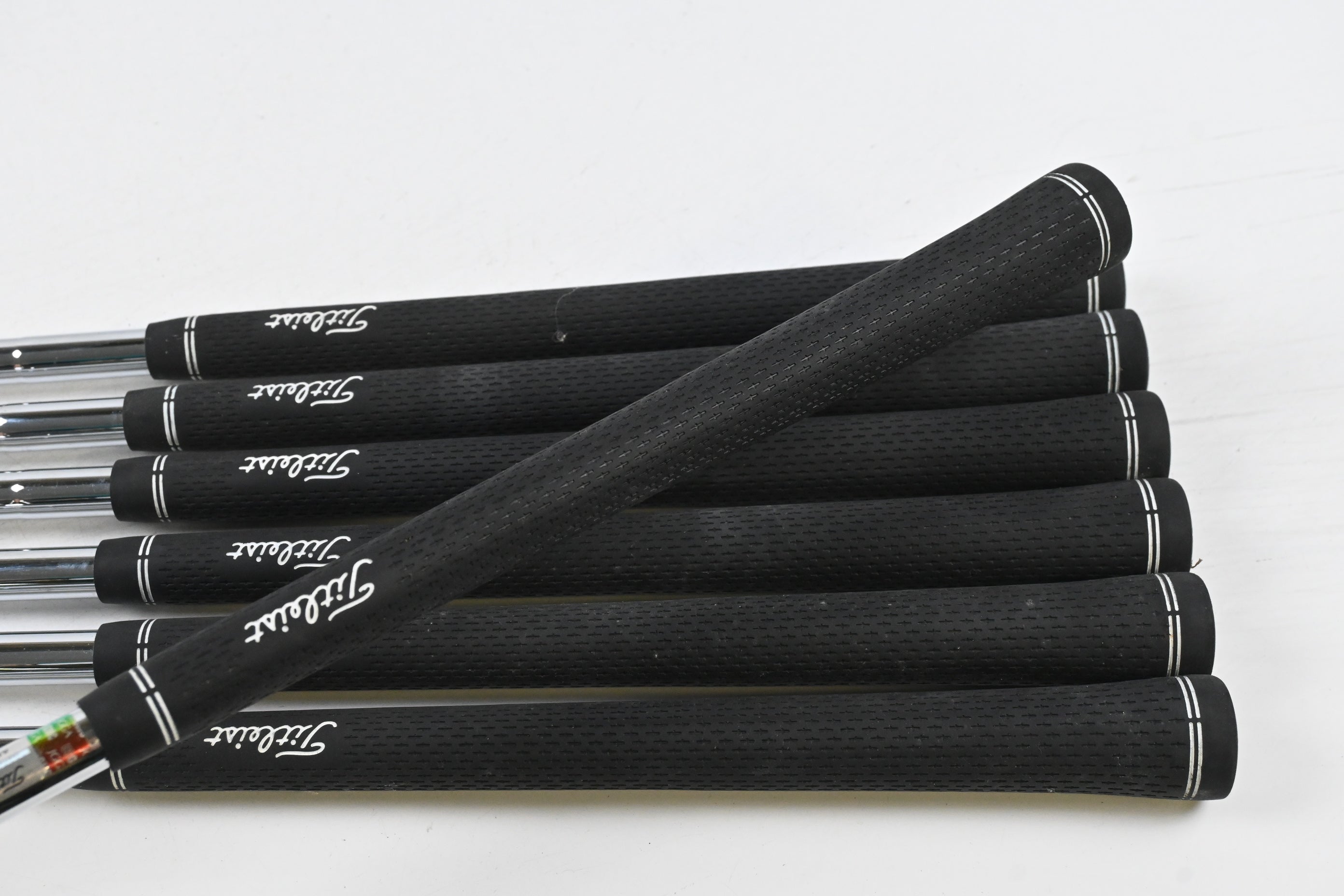 Titleist 714 AP2 Irons / 4-PW / Regular Flex Dynamic Gold R300 Shafts