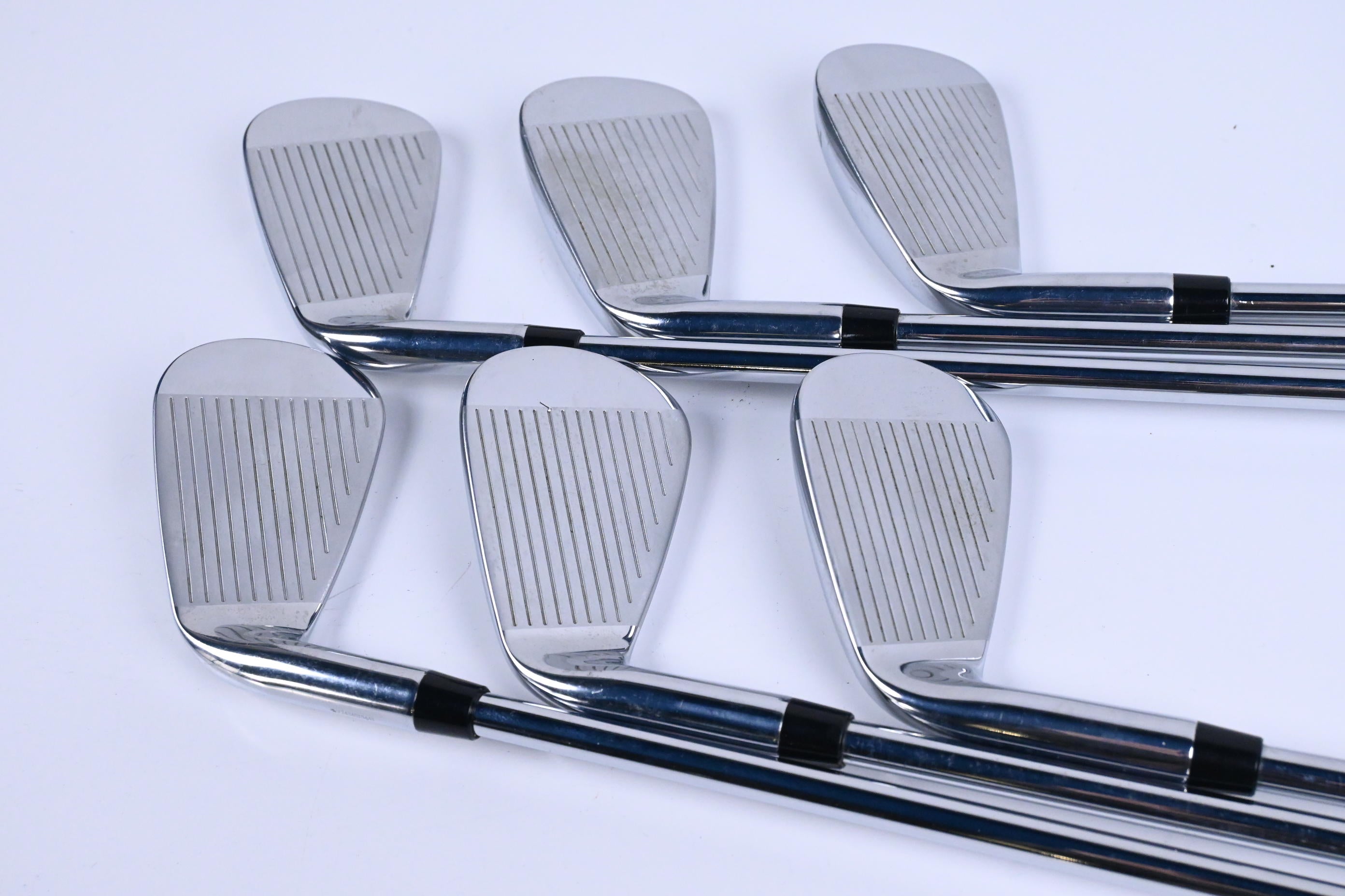 Callaway Elyte Irons / 5-PW / Regular Flex Vector 80 Shafts