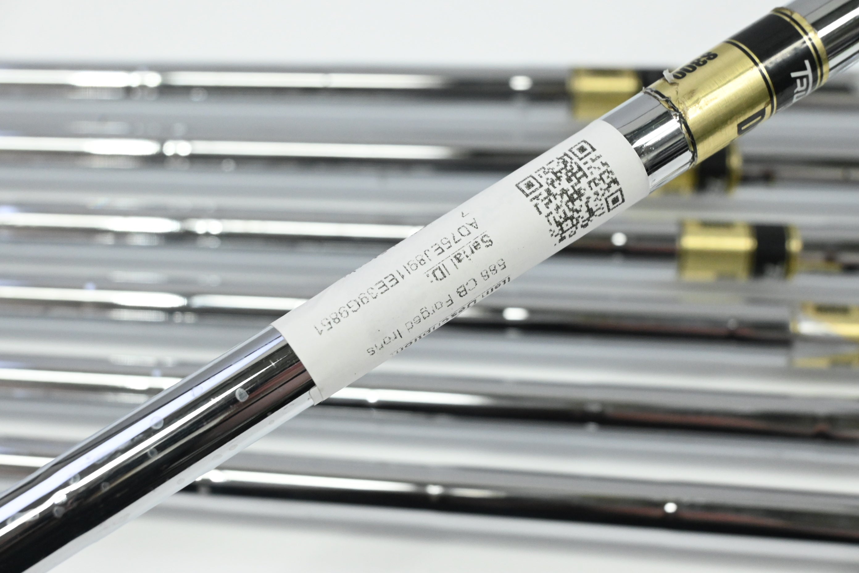 Cleveland 588 CB Forged Irons / 3-9 / Stiff Flex Dynamic Gold S300 Shafts