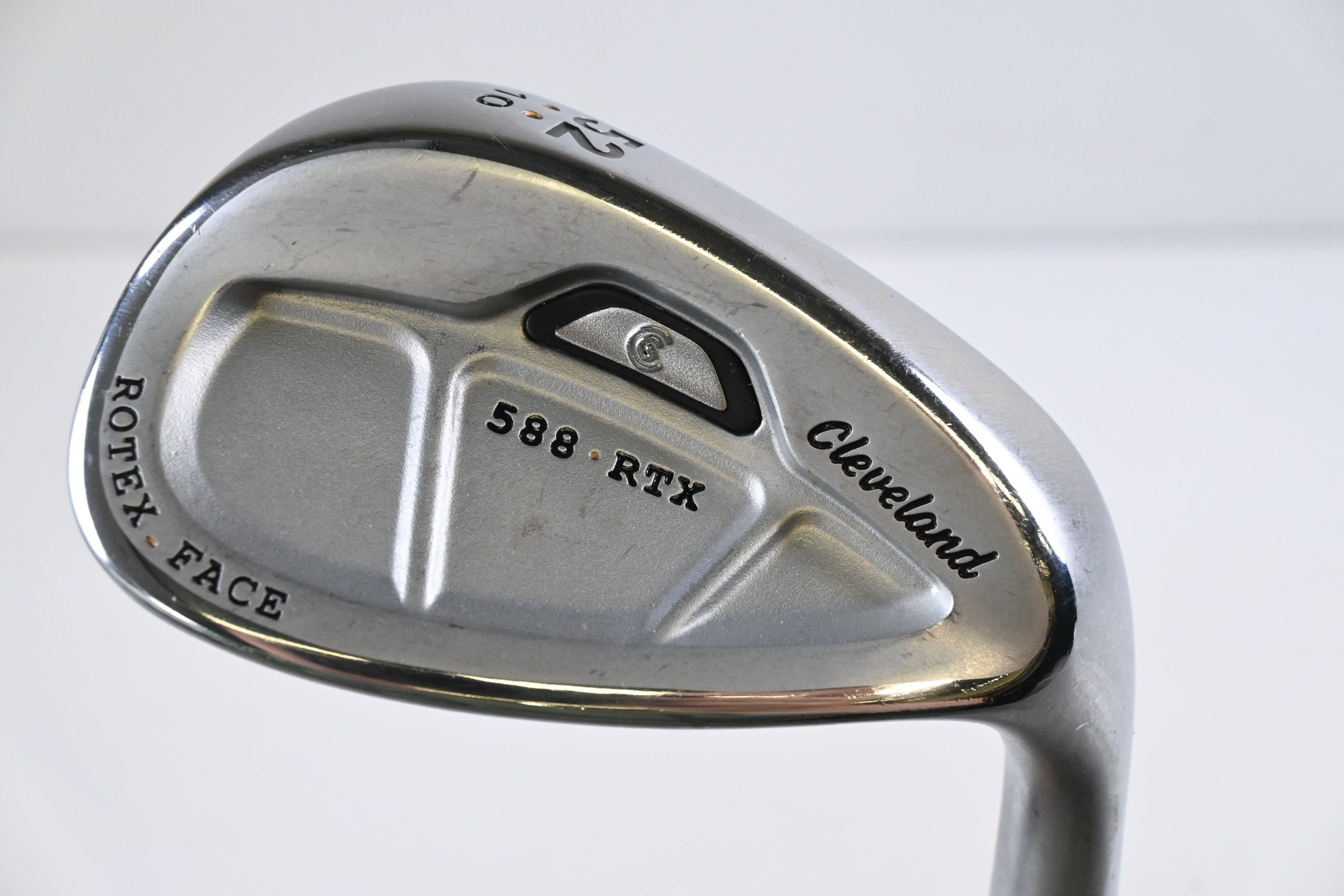 Cleveland 588 RTX Gap Wedge / 52 Degree / Wedge Flex Dynamic Gold Shaft