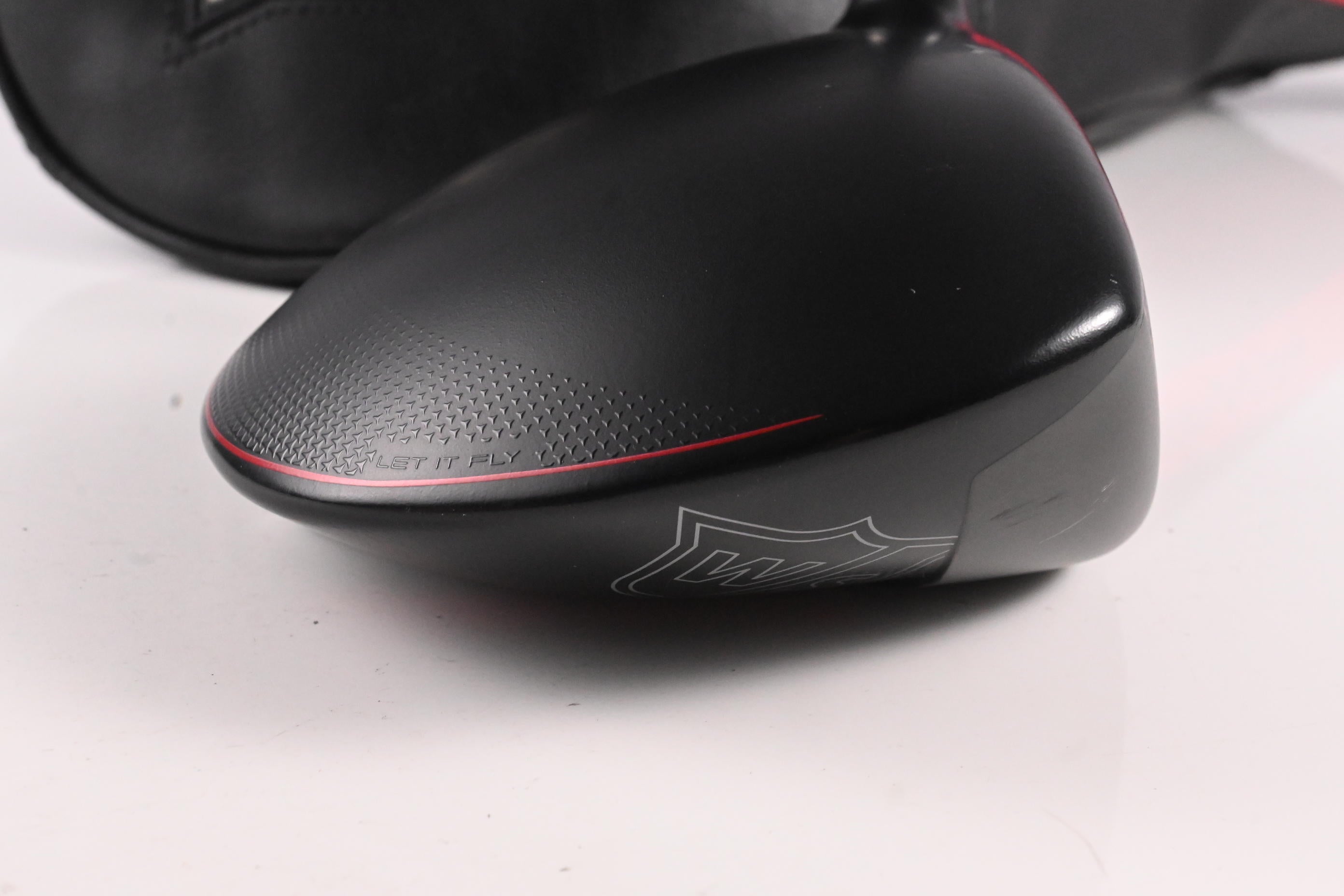 Wilson Dynapower Titanium Driver / 13 Degree / Senior Flex HZRDUS RDX Smoke Red