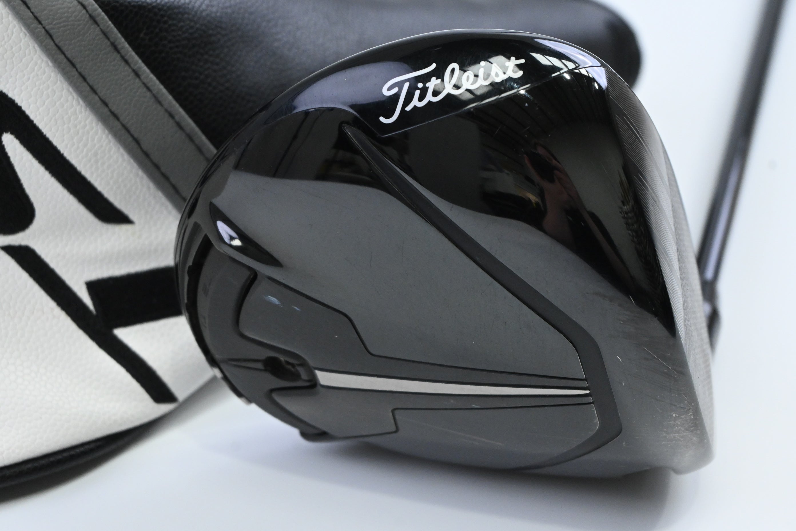 Titleist TSR3 Driver / 9 Degree / Stiff Flex HZRDUS Gen4 Black 60 Shaft