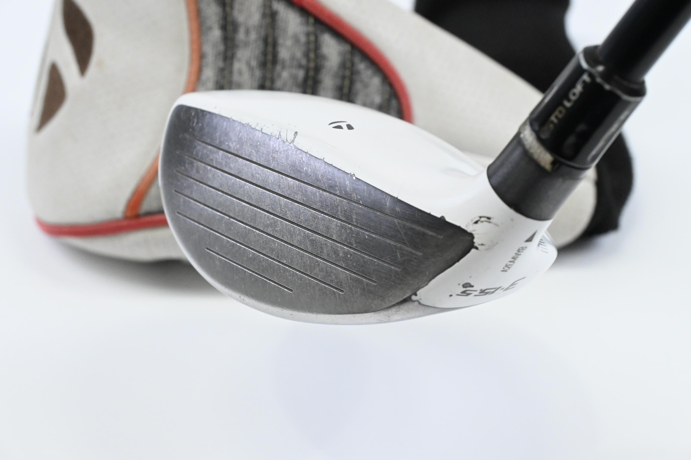 Taylormade R11 #3 Wood / 15.5 Degree / Regular Flex Fujikura Blur 70 Shaft