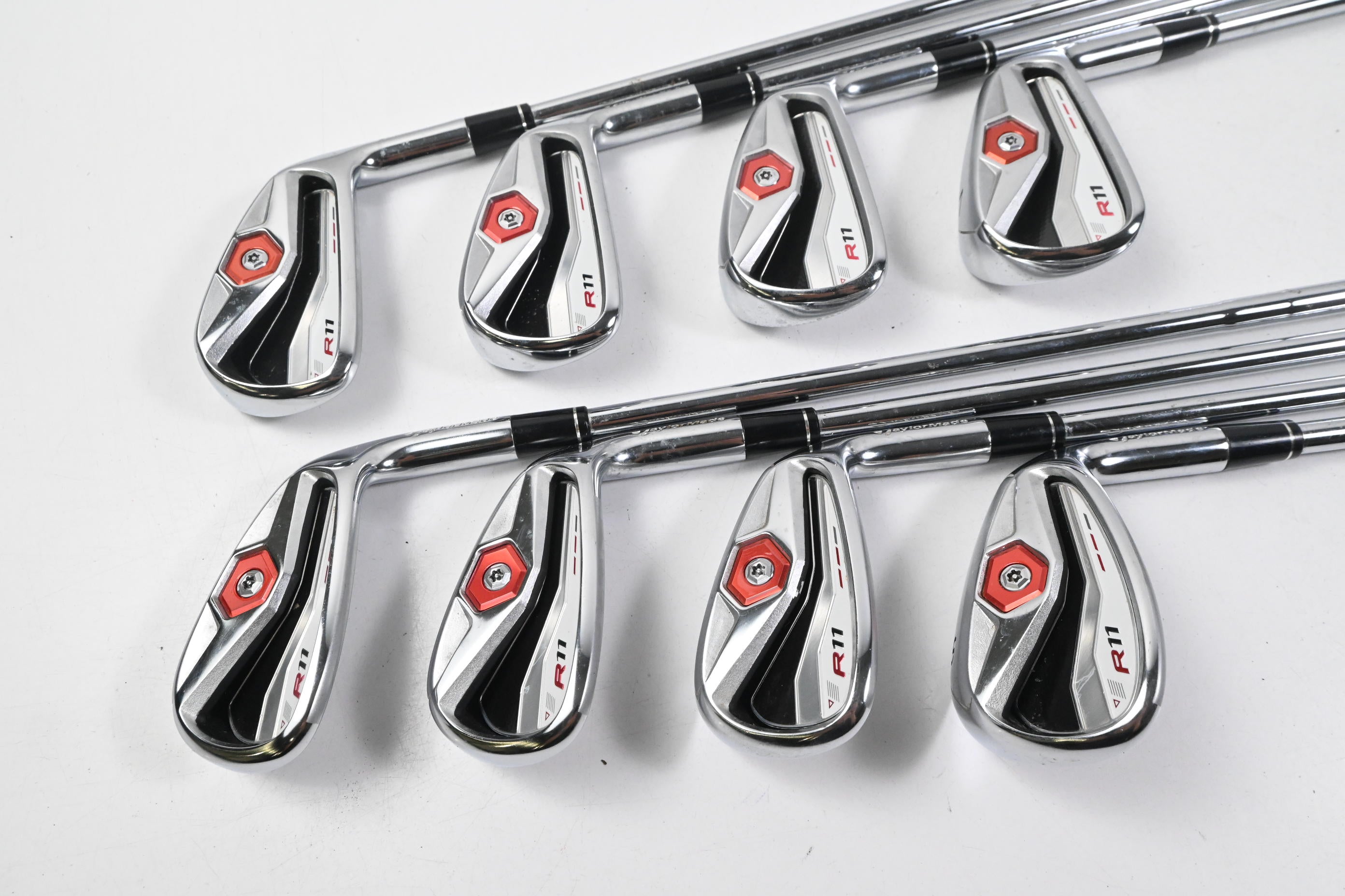 Taylormade R11 Irons / 4-PW+SW / Regular Flex KBS 90 Shafts