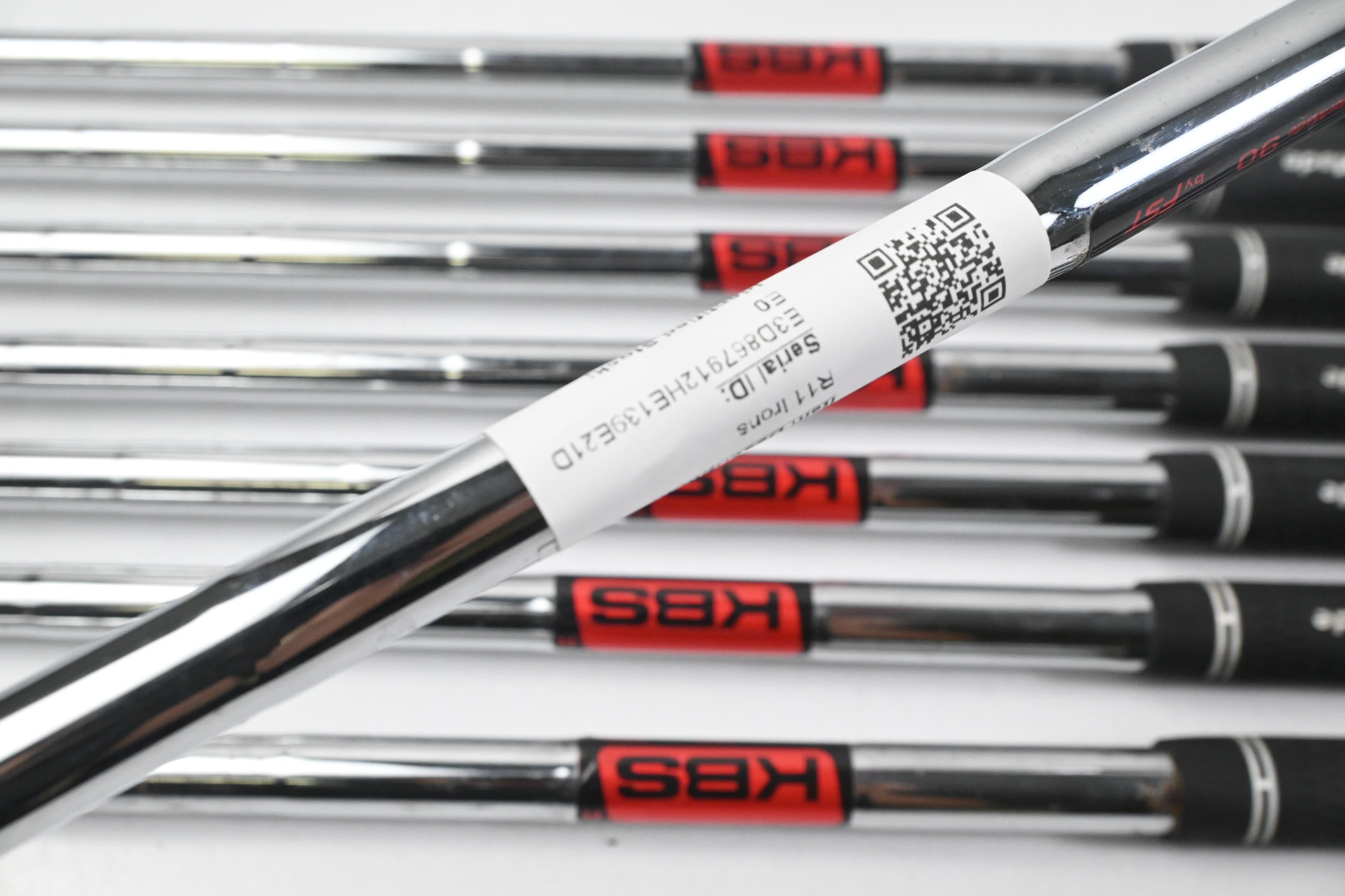 Taylormade R11 Irons / 4-PW+SW / Regular Flex KBS 90 Shafts