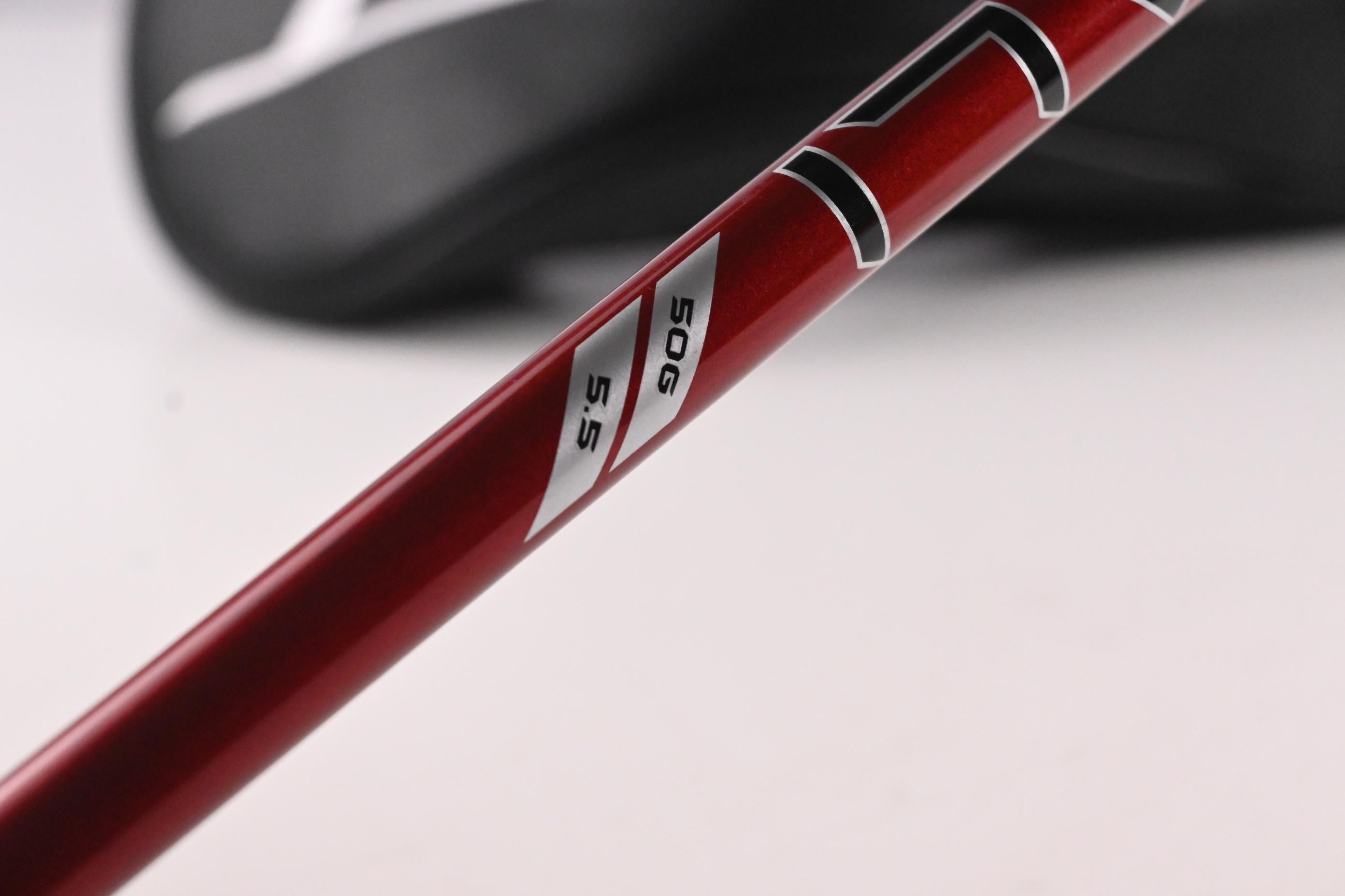 Titleist GT2 Driver / 9 Degree / Regular Flex Denali Red 50 Shaft
