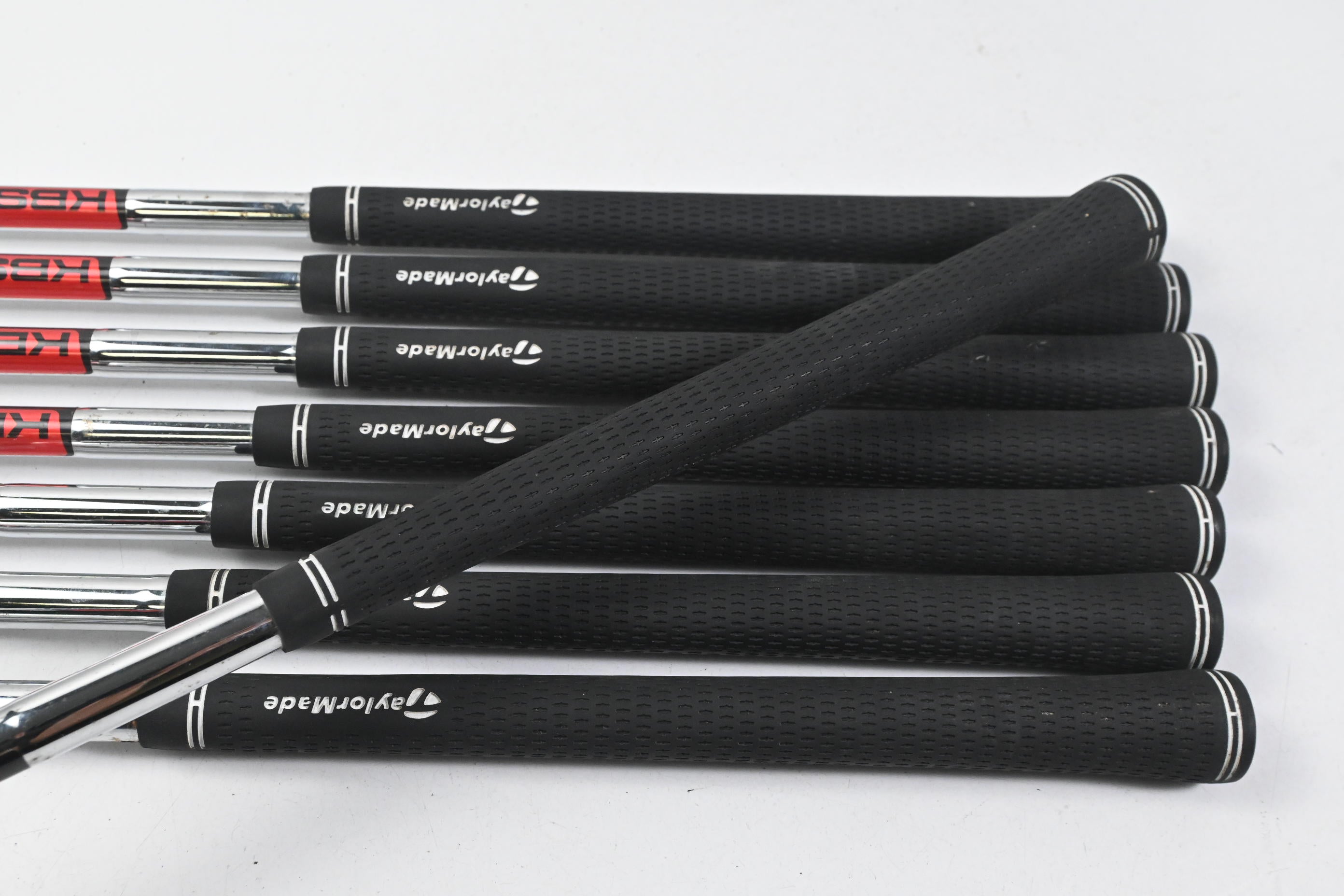 Taylormade R11 Irons / 4-PW+SW / Regular Flex KBS 90 Shafts