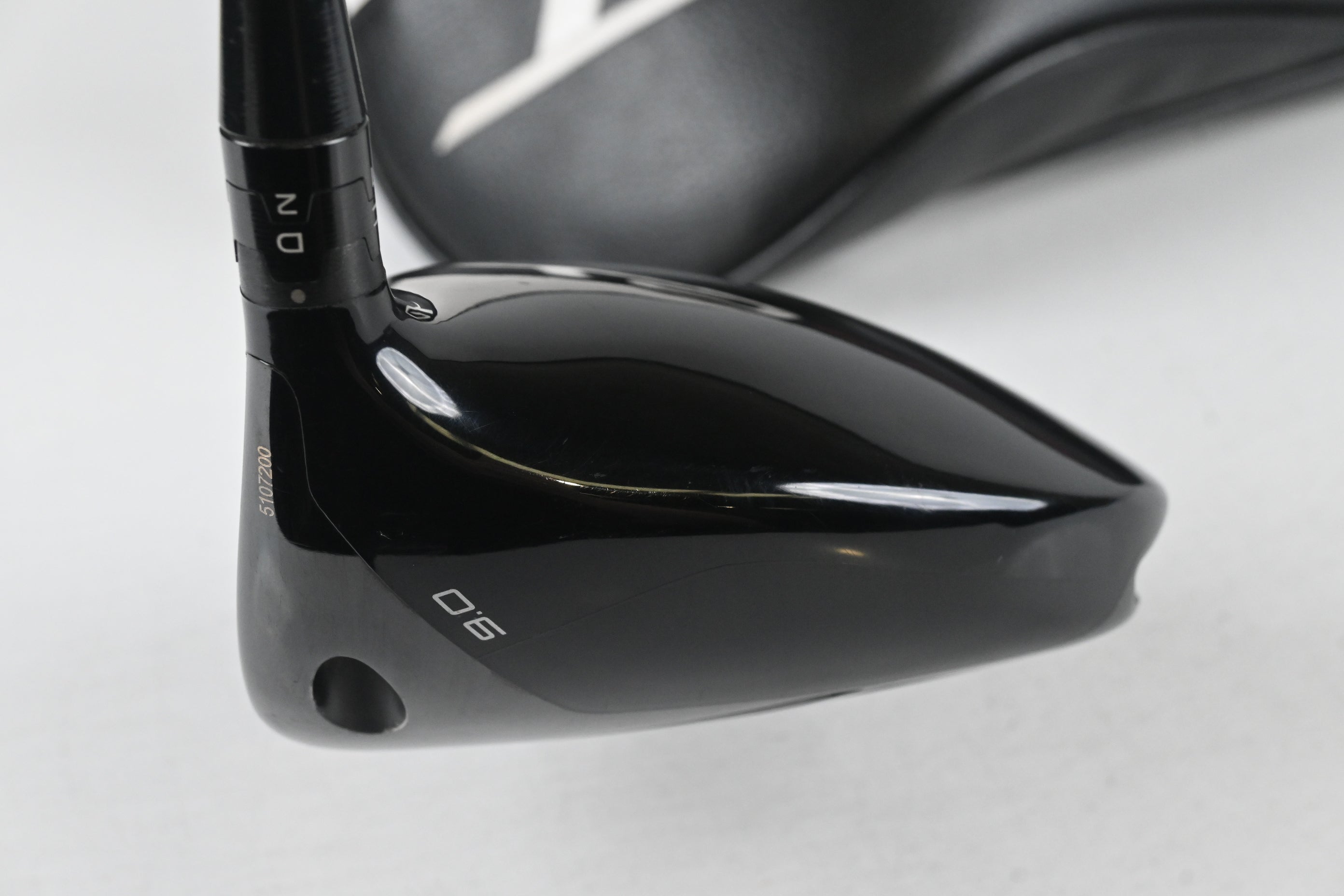 Titleist GT2 Driver / 9 Degree / Stiff Flex Accra GX 250 Shaft