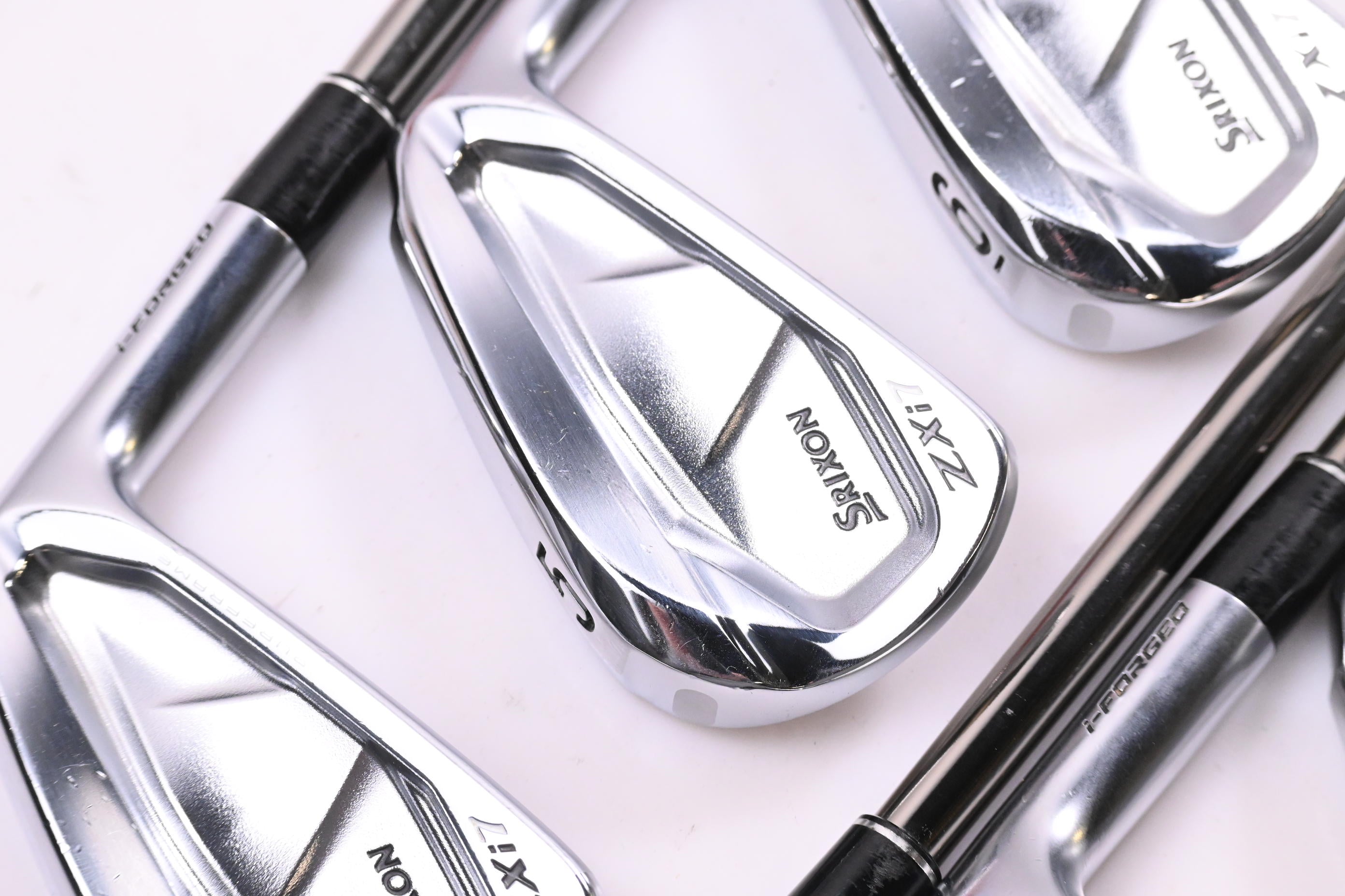Srixon ZXi7 Irons / 4-PW / Regular Flex UST Recoil 95 Shafts