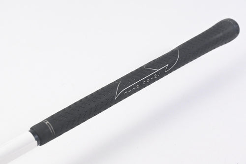 Titleist 975 F #3 Wood / 14.5 Degree / Regular Flex Titleist Ultralite Shaft