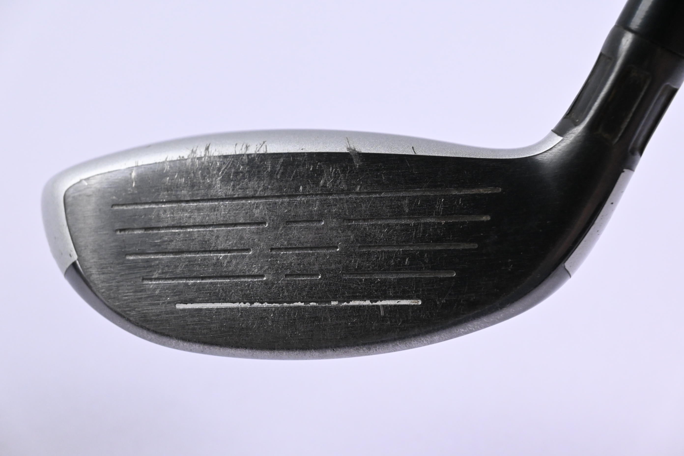 Taylormade M4 #3 Hybrid / 19 Degree / Stiff Flex Fujikura Atoms Red 7 Shaft