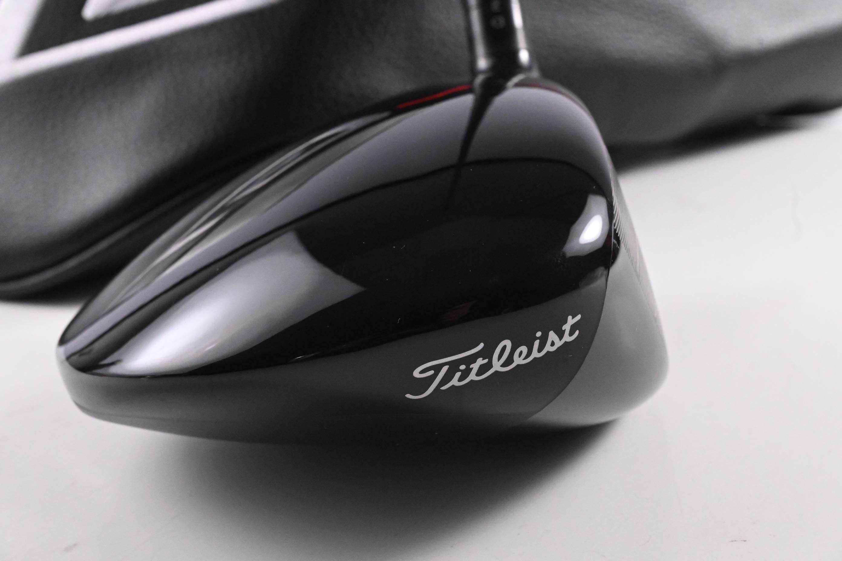 Titleist GT3 Driver / 10 Degree / Stiff Flex HZRDUS Black 60 Shaft