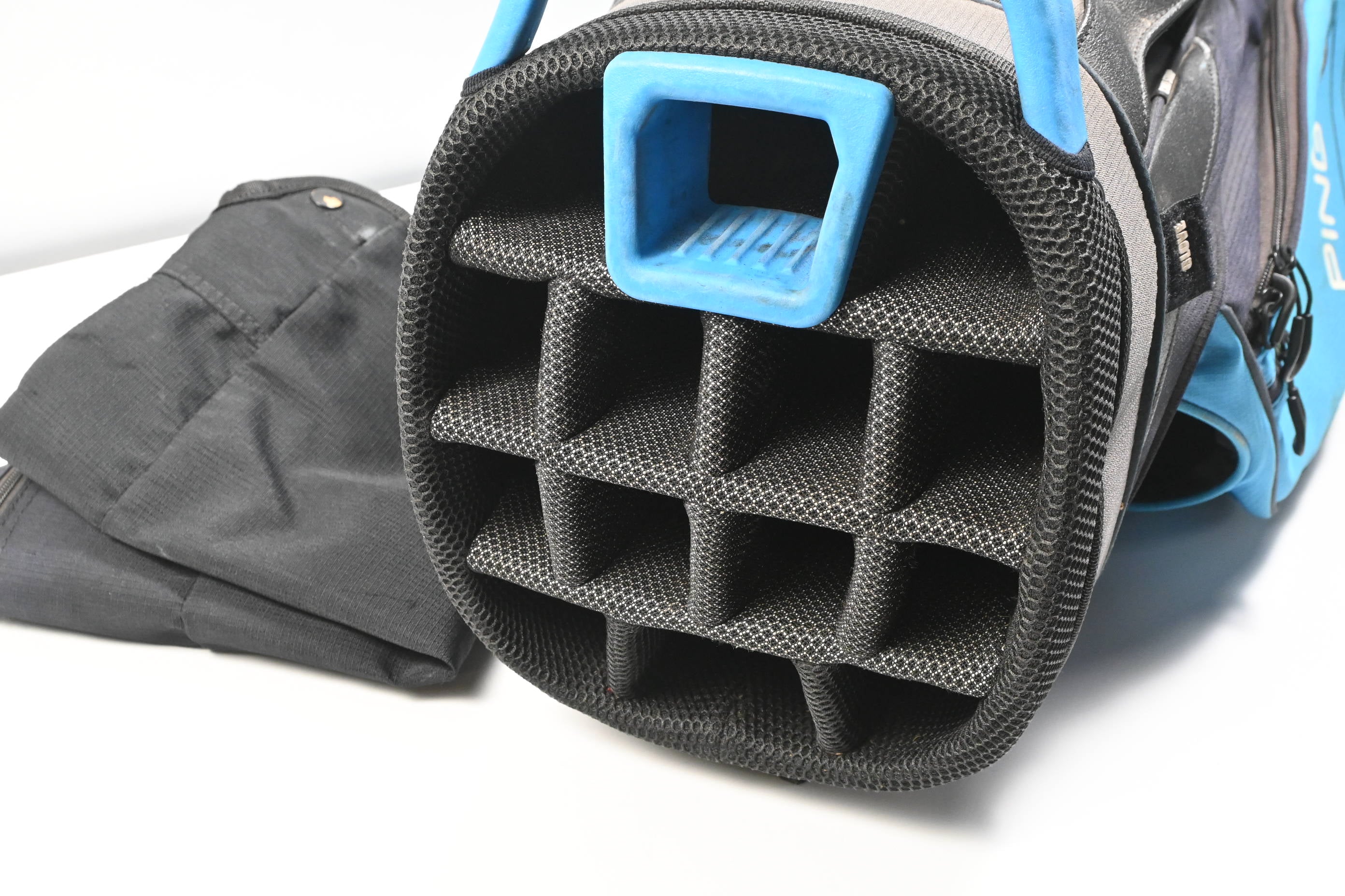 Ping Traverse Carry Bag / 14-Way Divider / Black, Blue