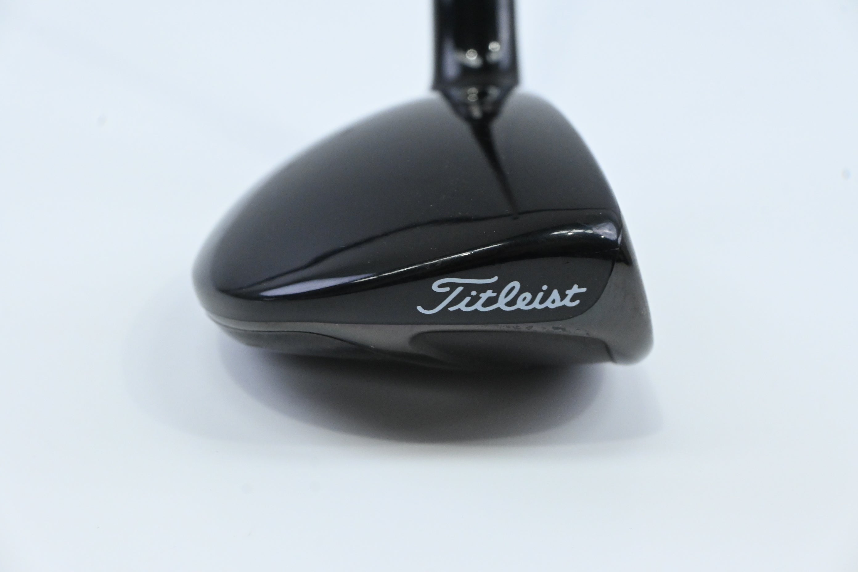 Titleist 910H #3 Hybrid / 19 Degree / Regular Flex Aldila Voodoo SVS8 Shaft