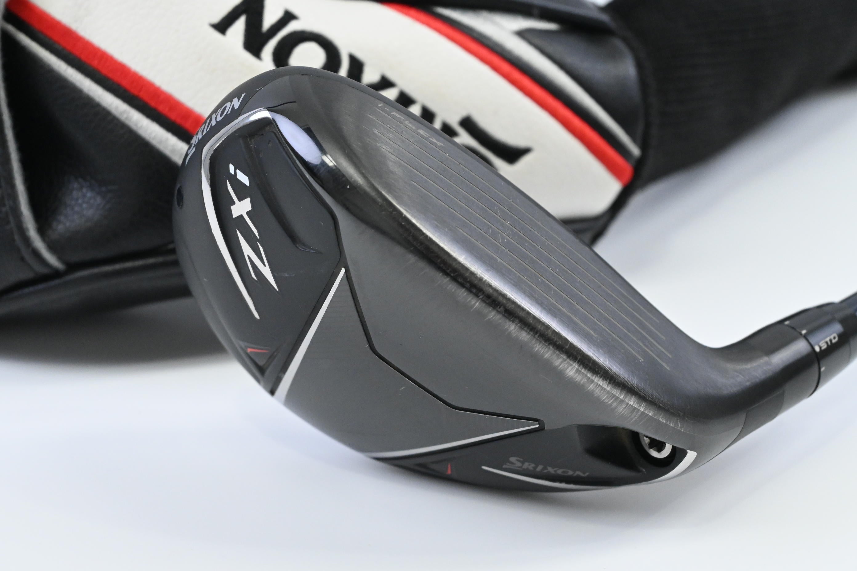 Srixon ZXi #4 Hybrid / 22 Degree / Regular Flex Fujikura Ventus TR Blue 7 Shaft