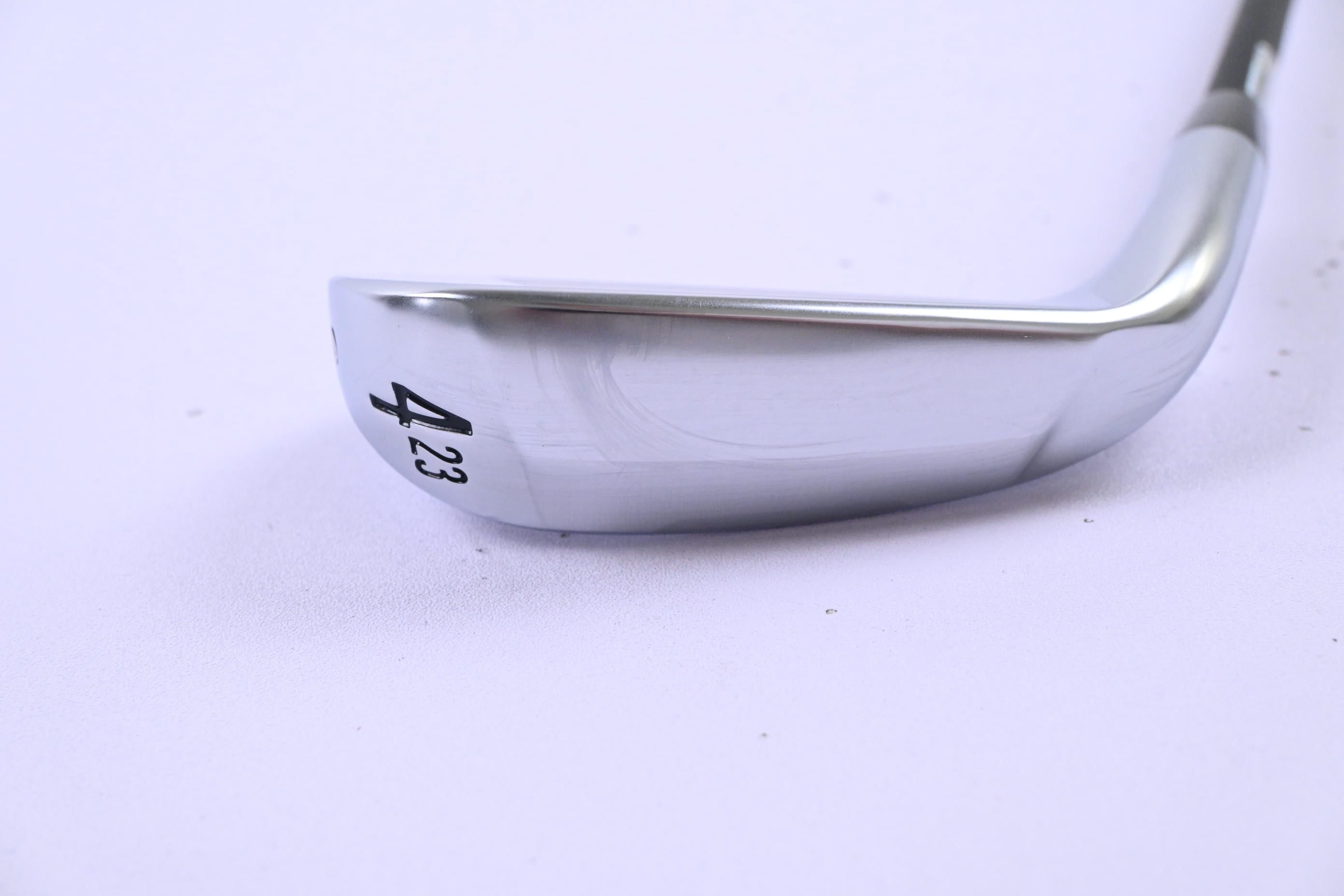 Srixon ZXiU #4 Iron / 23 Degree / Regular Flex MMT Black 80 Shaft