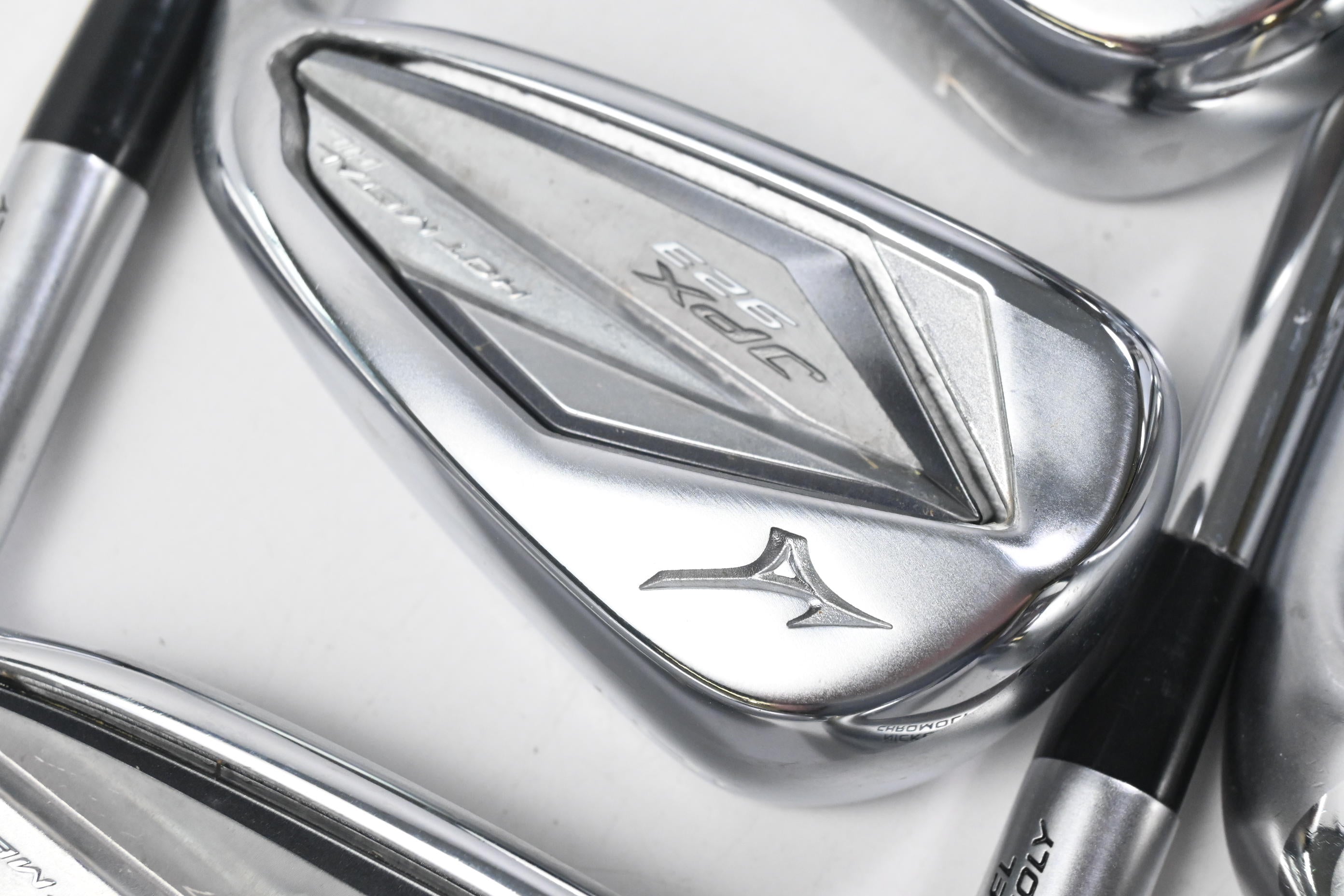 Mizuno JPX 923 Hot Metal HL Irons / 5-PW / Regular Flex KBS $-Taper Lite Shafts