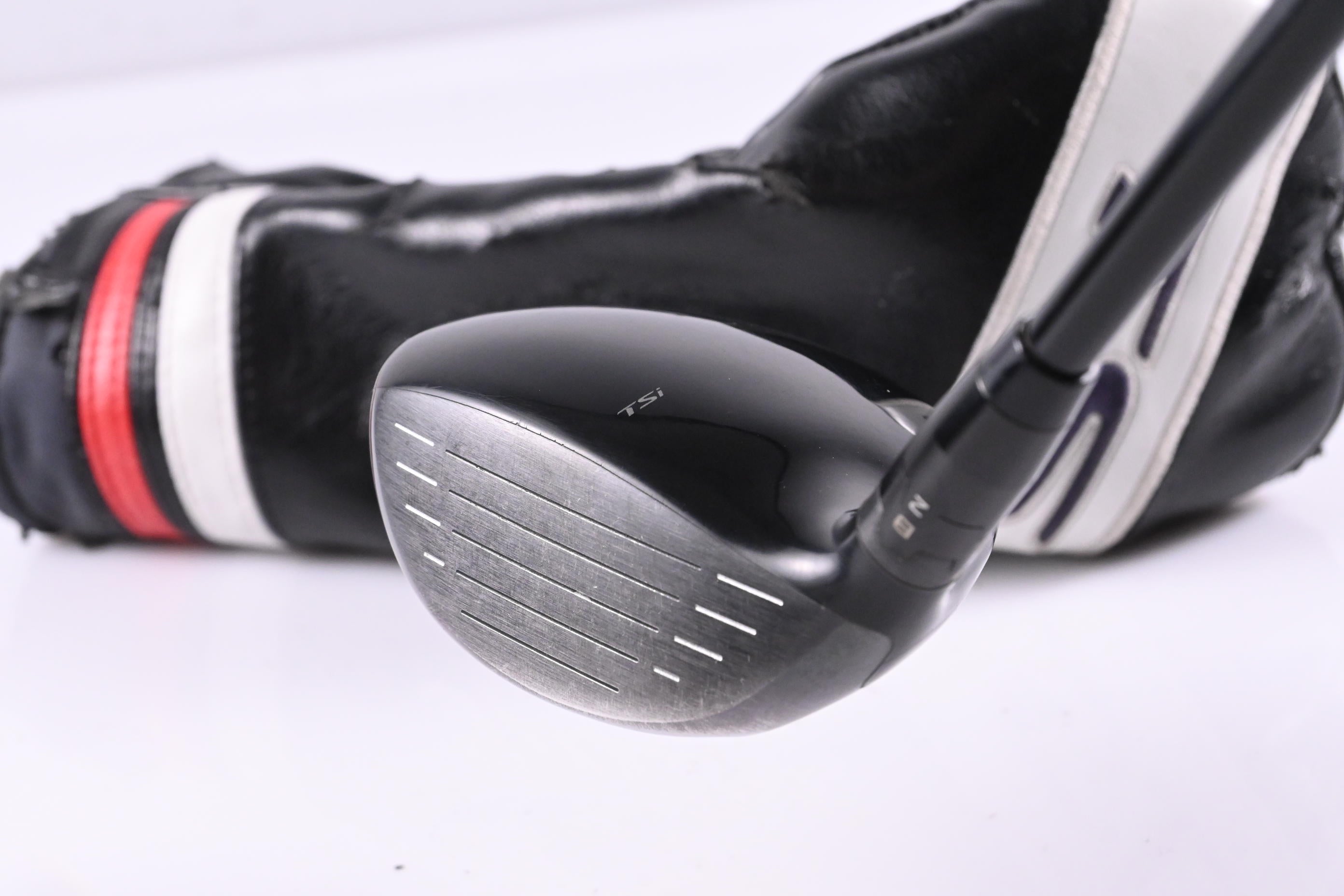 Titleist TSi2 #5 Wood / 18 Degree / Stiff Flex HZRDUS Smoke Black RDX 70 Shaft