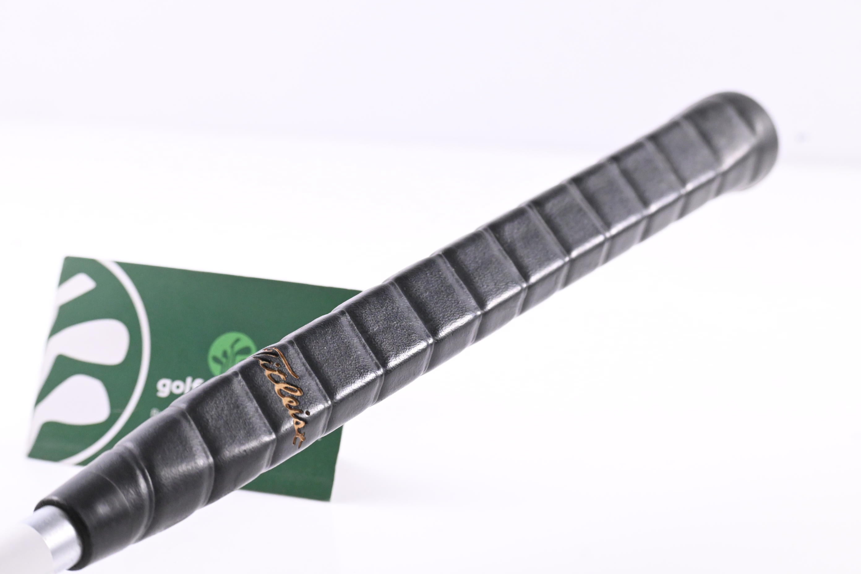 Titleist Bullseye LaFemme Putter / 33 Inch