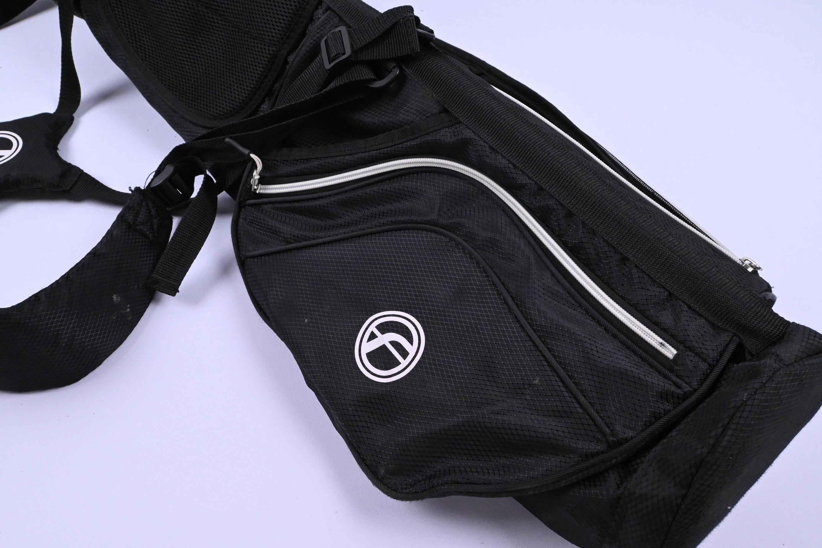 Fazer 1.5 Pencil Bag / 2-Way Divider / Black & White