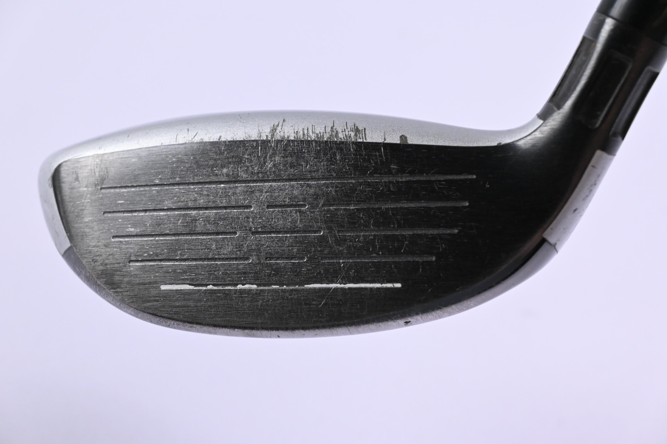 Taylormade M4 #3 Hybrid / 19 Degree / Regular Flex Fujikura Atoms Red 6 Shaft