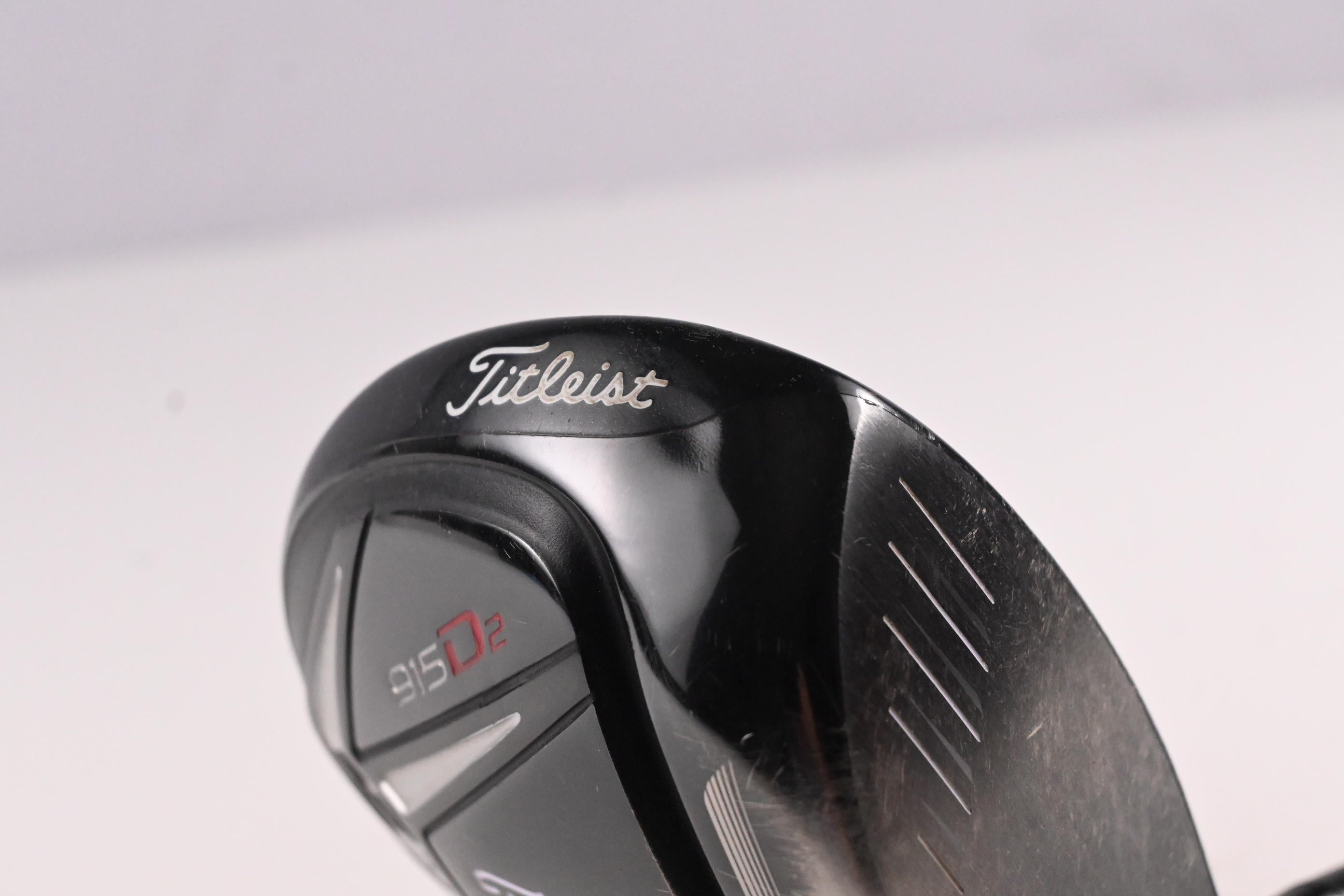 Titleist 915 D2 Driver / 10.5 Degree / Stiff Flex Aldila Rogue Silver 110 MSI 60