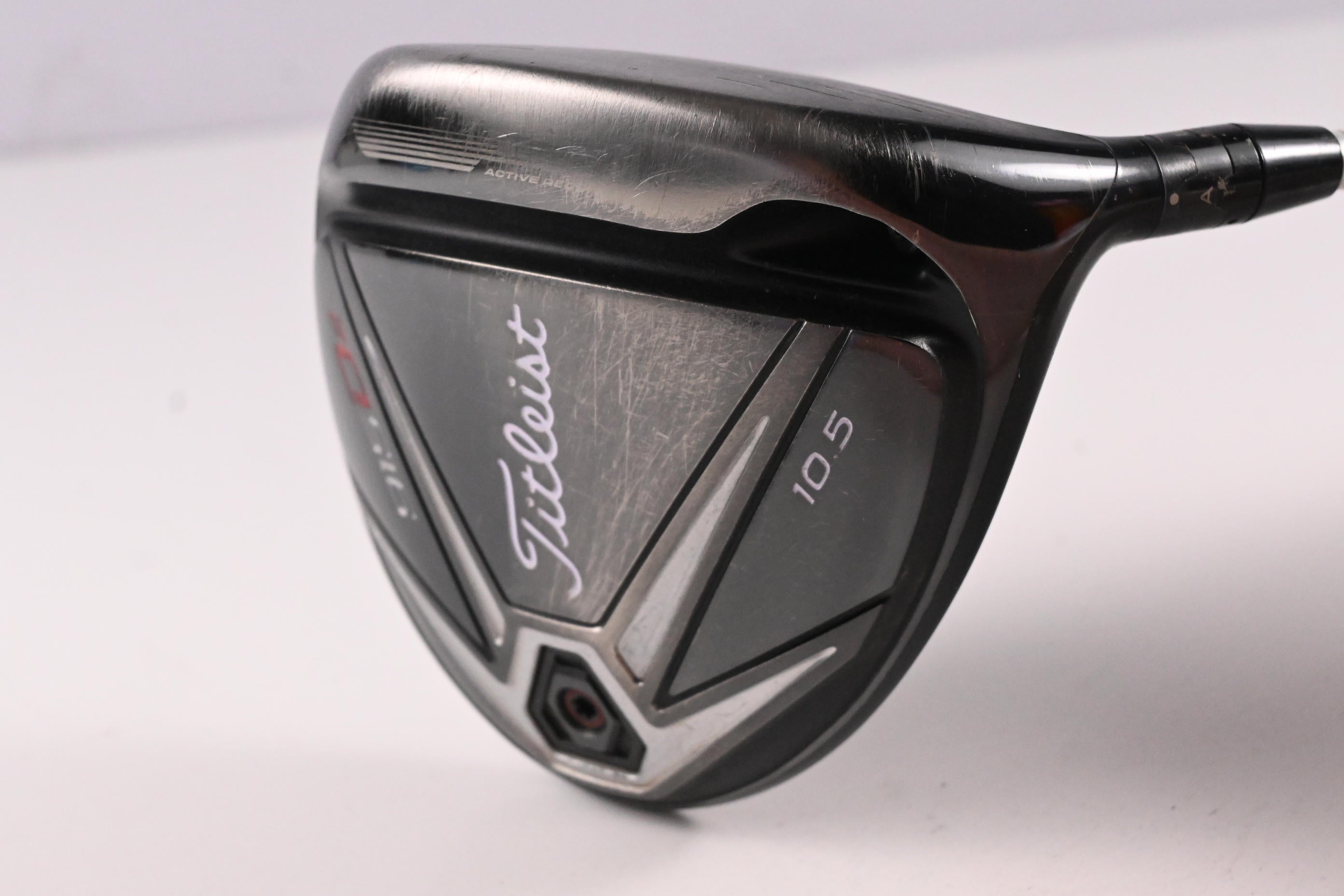 Titleist 915 D2 Driver / 10.5 Degree / Stiff Flex Aldila Rogue Silver 110 MSI 60