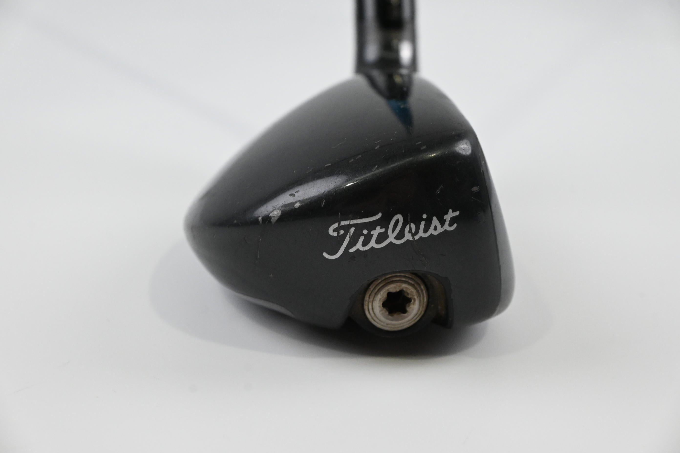 Titleist 818 H2 #3 Hybrid / 19 Degree / Stiff Flex Evenflow Blue 85 Shaft