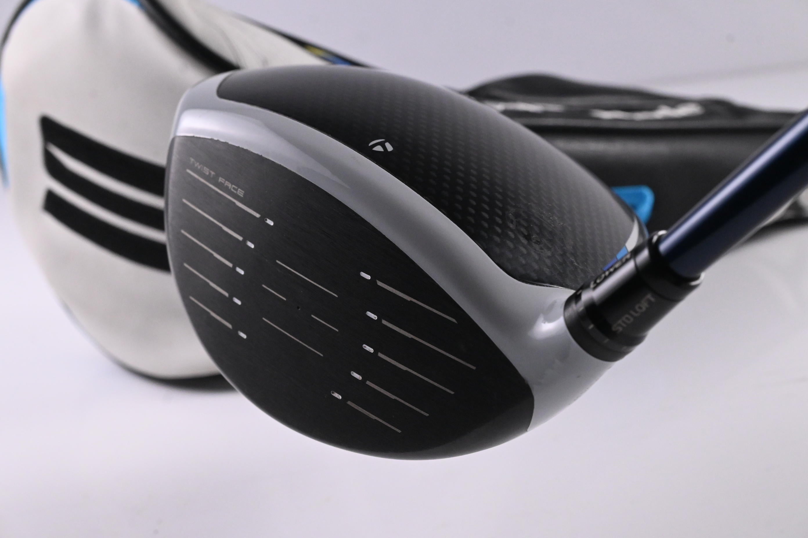 Taylormade SIM2 Max Driver / 9 Degree / Regular Flex Ventus Blue 5 Shaft