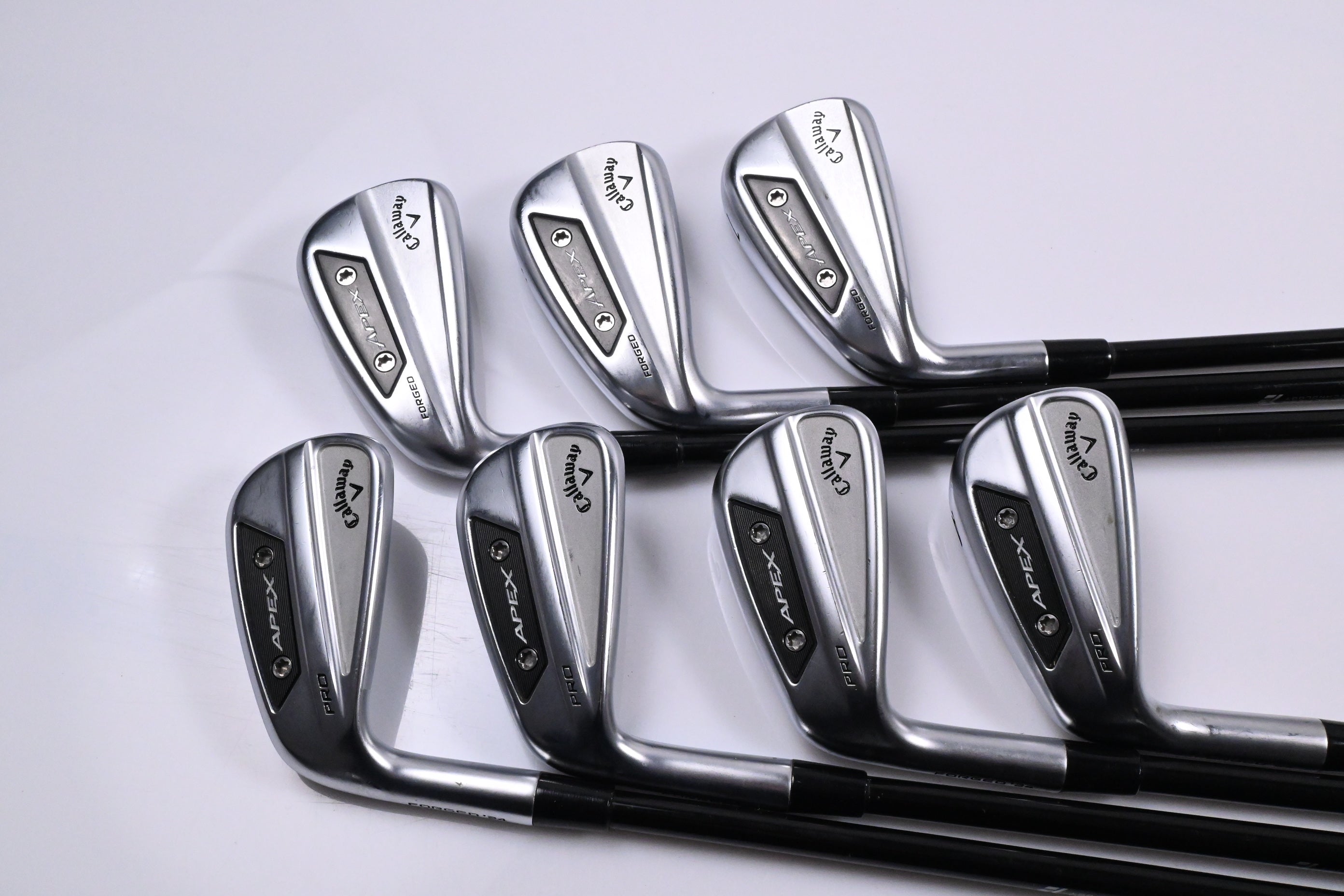 Left Hand Callaway Apex Ai200/Pro Irons / 5-PW+GW / Regular Flex MMT 85 Shafts