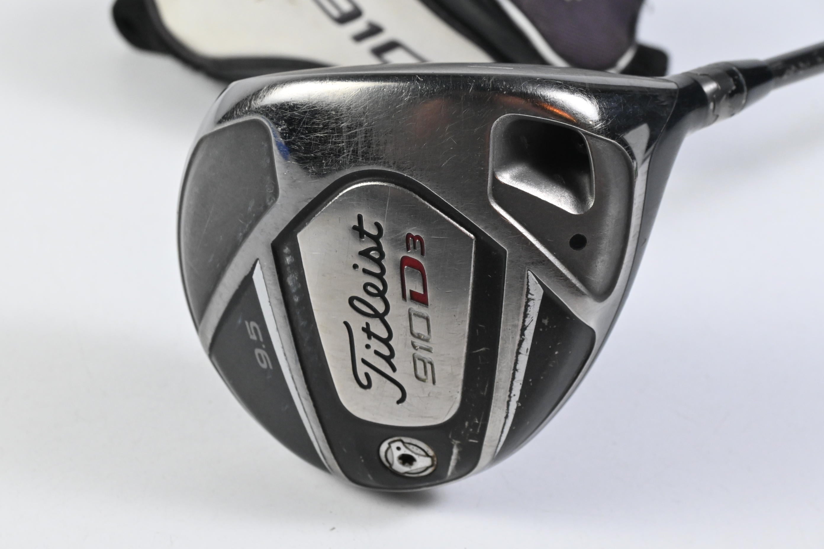 Titleist 910 D3 Driver / 9.5 Degree / Stiff Flex Aldila RIP 60 Shaft