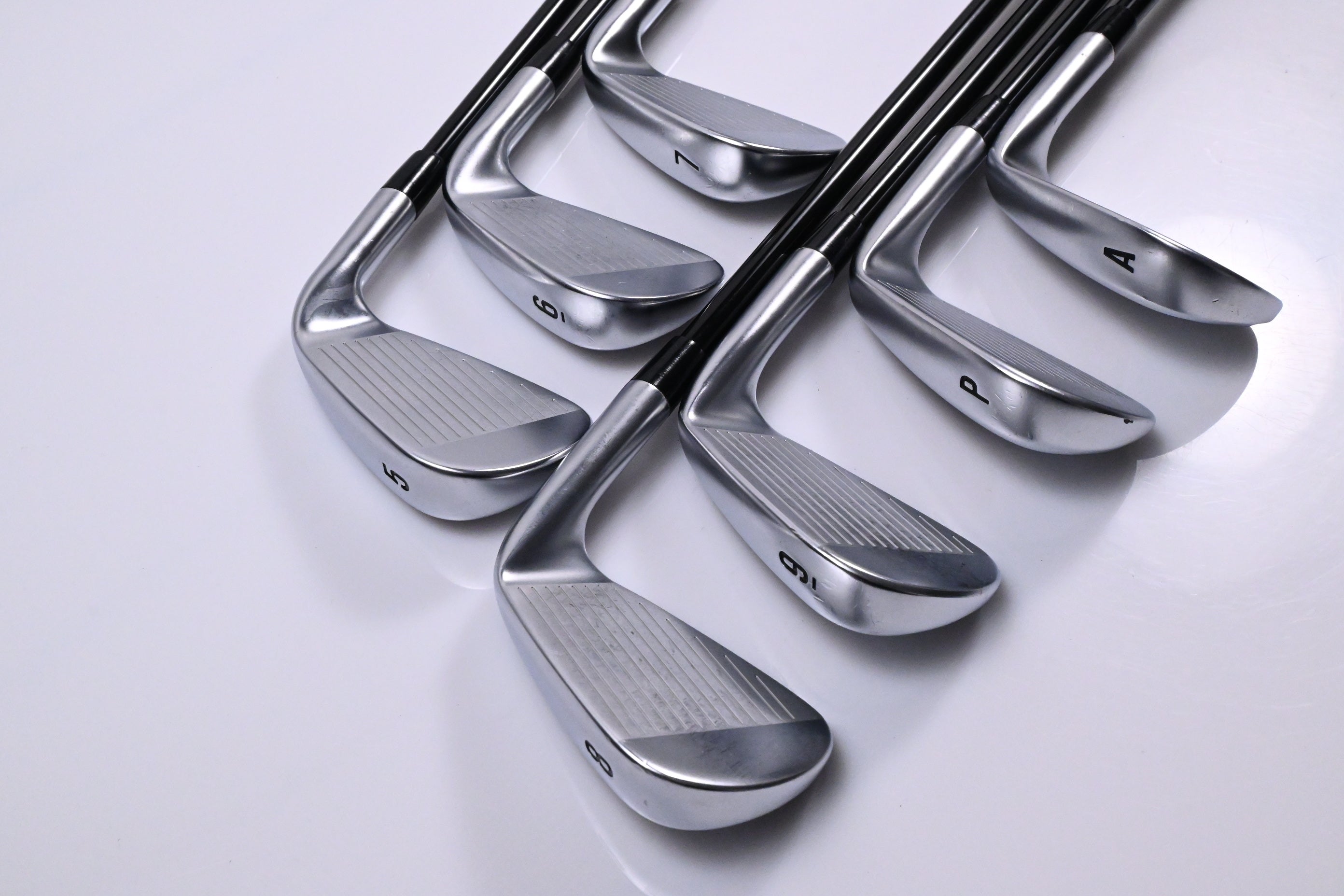 Left Hand Callaway Apex Ai200/Pro Irons / 5-PW+GW / Regular Flex MMT 85 Shafts