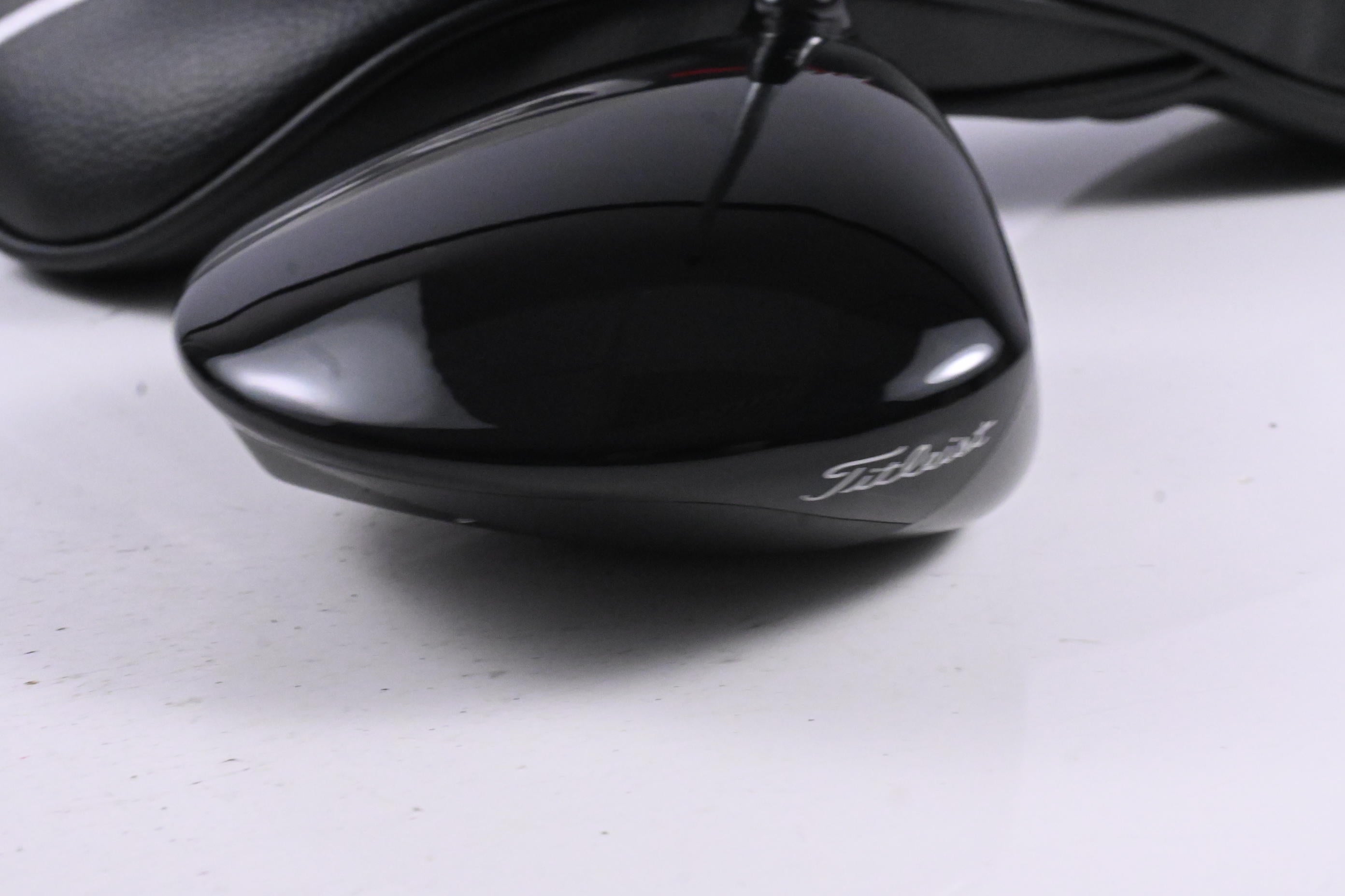 Titleist GT1 Driver / 10 Degree / Regular Flex Fujikura Air Speeder 40 Shaft