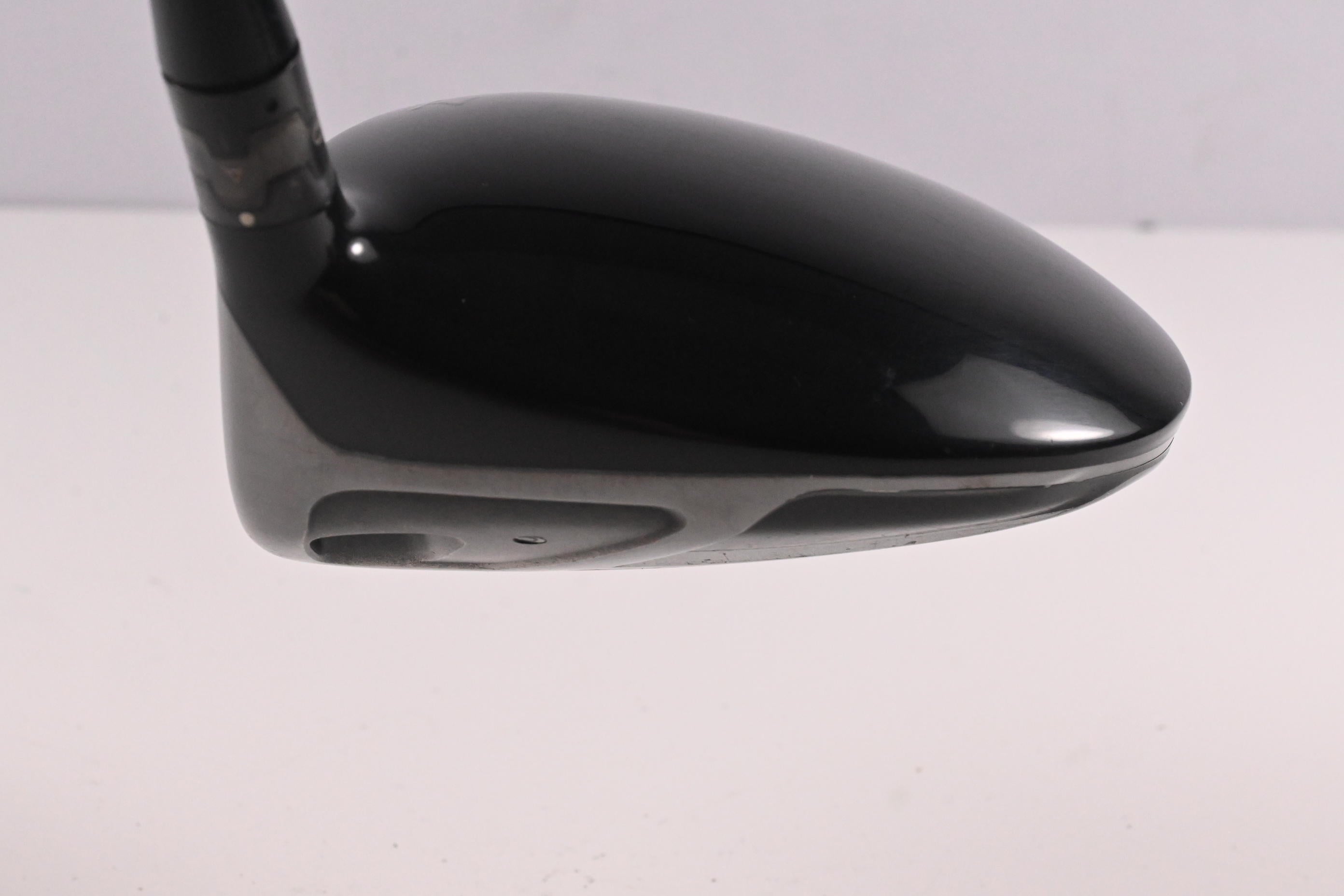 Titleist 910 D2 Driver / 9.5 Degree / Stiff Flex Diamana S+ Blue 60 Shaft