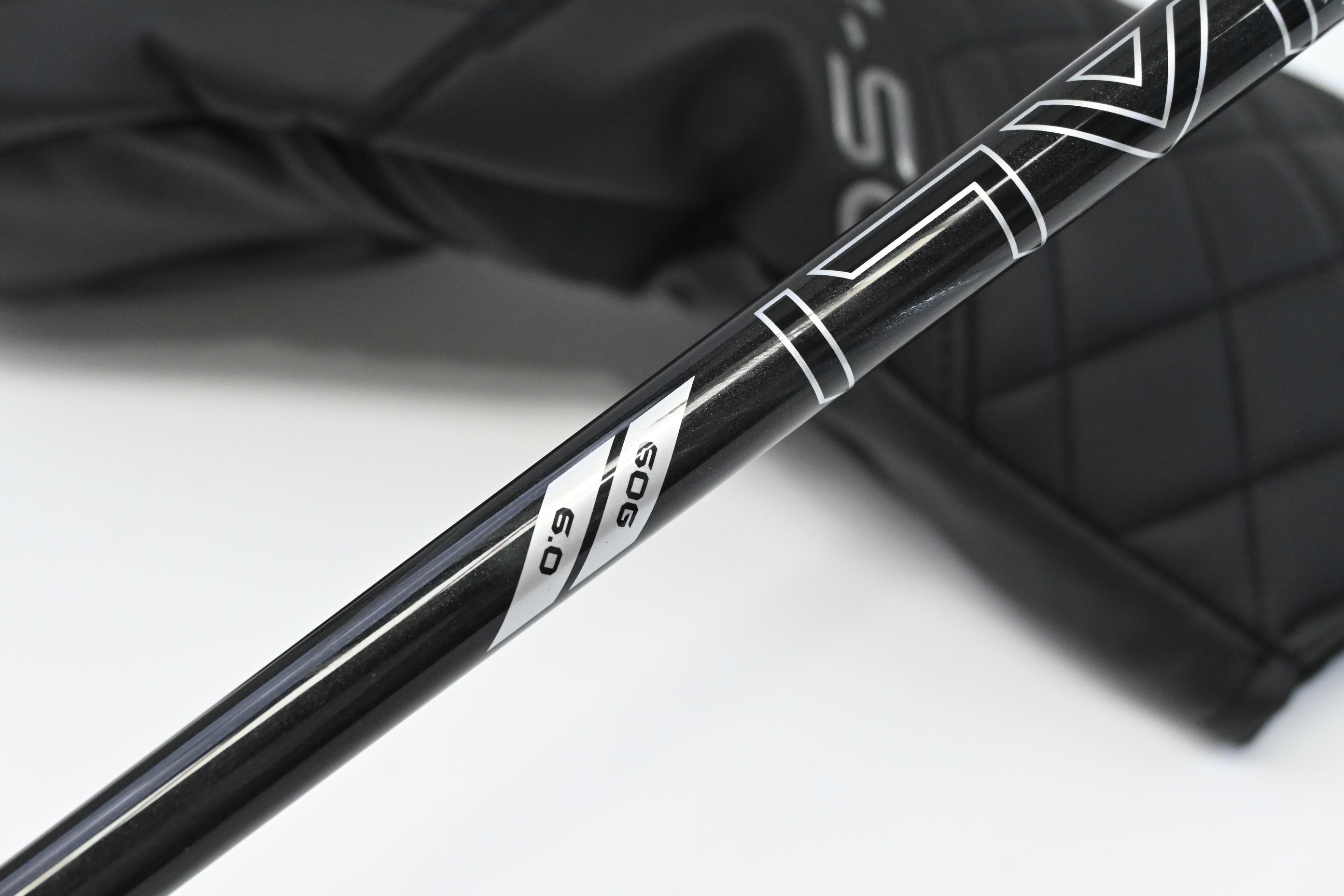 Cobra DS-Adapt LS Driver / 9 Degree / Stiff Flex Denali Black 60 Shaft