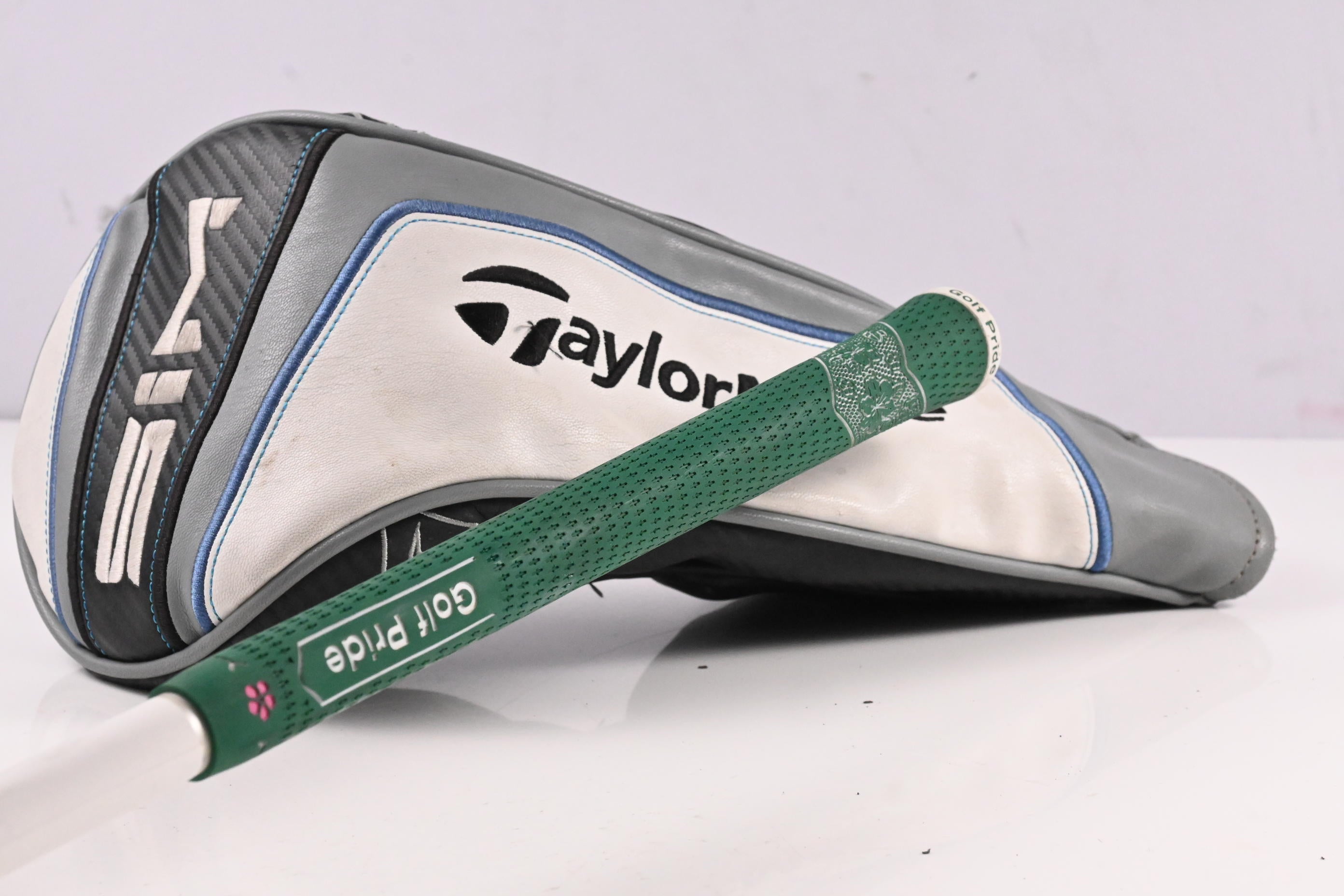 Taylormade SIM Driver / 10.5 Degree / Stiff Flex Proforce V2 6 Shaft