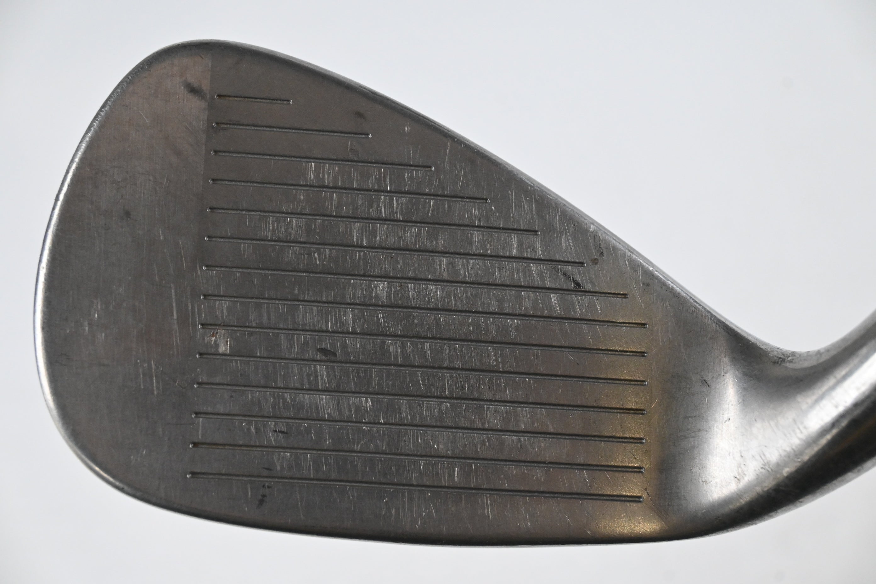 Titleist 714 AP1 Pitching Wedge / 44 Degree / Regular Flex XP 95 R300 Shaft