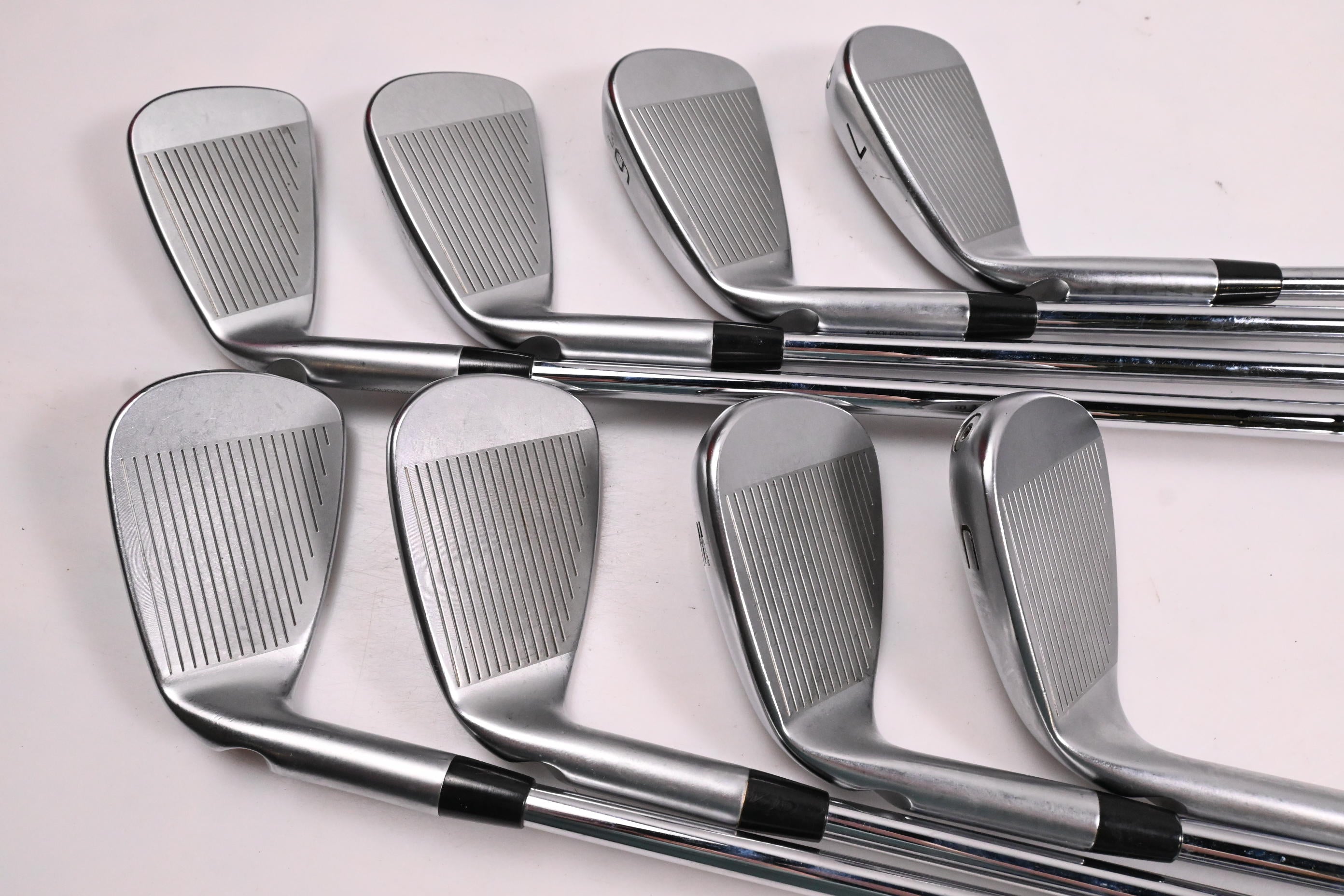 Ping i230 Irons / 4-PW+GW / Red Dot / X-Flex NS Pro Modus 3 Tour 105 Shafts