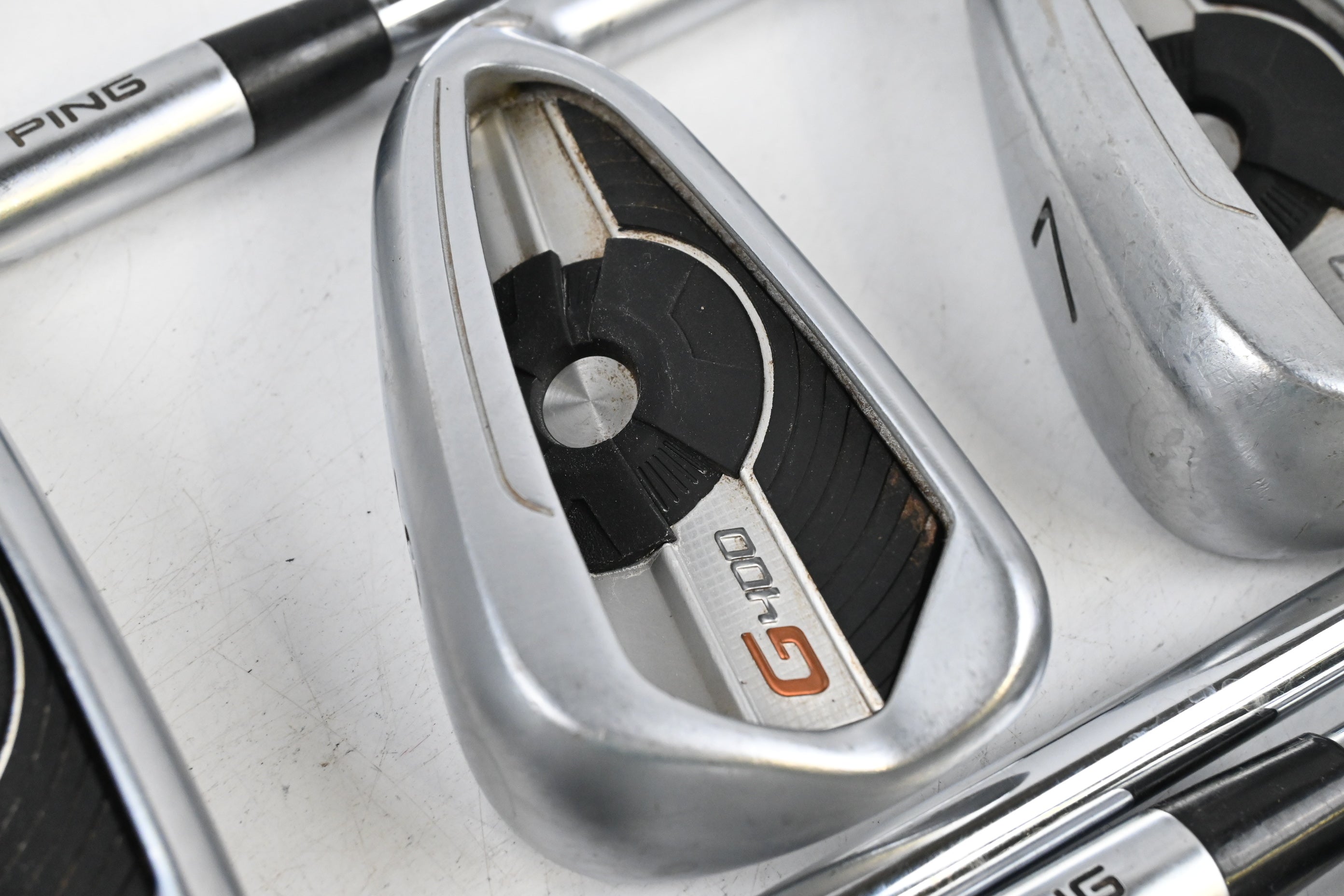 Ping G400 Irons / 5-PW / White Dot / Regular Flex Ping AWT 2.0 Shafts