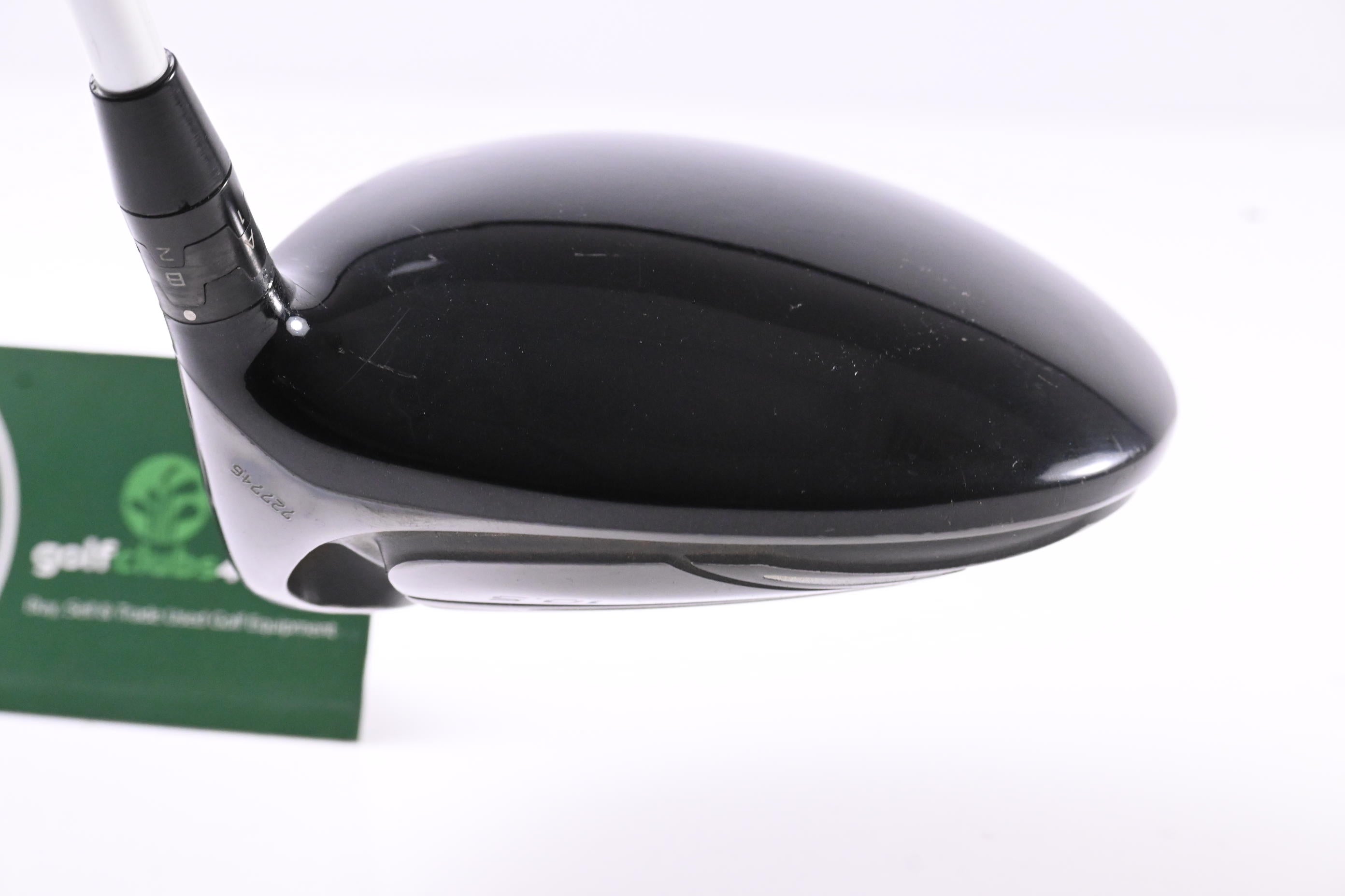 Titleist 915 D2 Driver / 10.5 Degree / Stiff Flex Aldila Rogue Black 70 Shaft